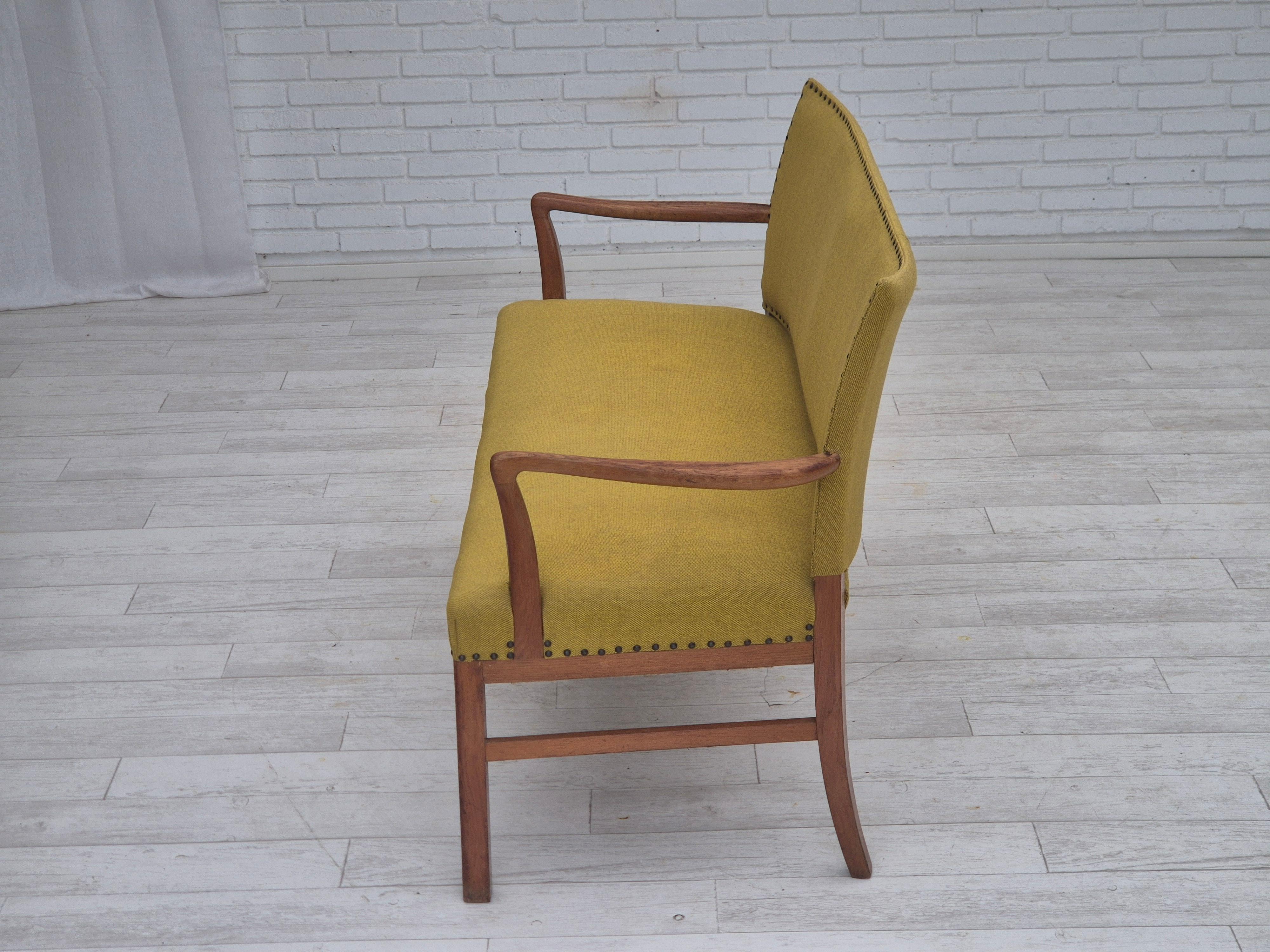 1950s, Danish 2-seater sofa by Ehapa Møbler, original condition, wool fabric. en vente 1