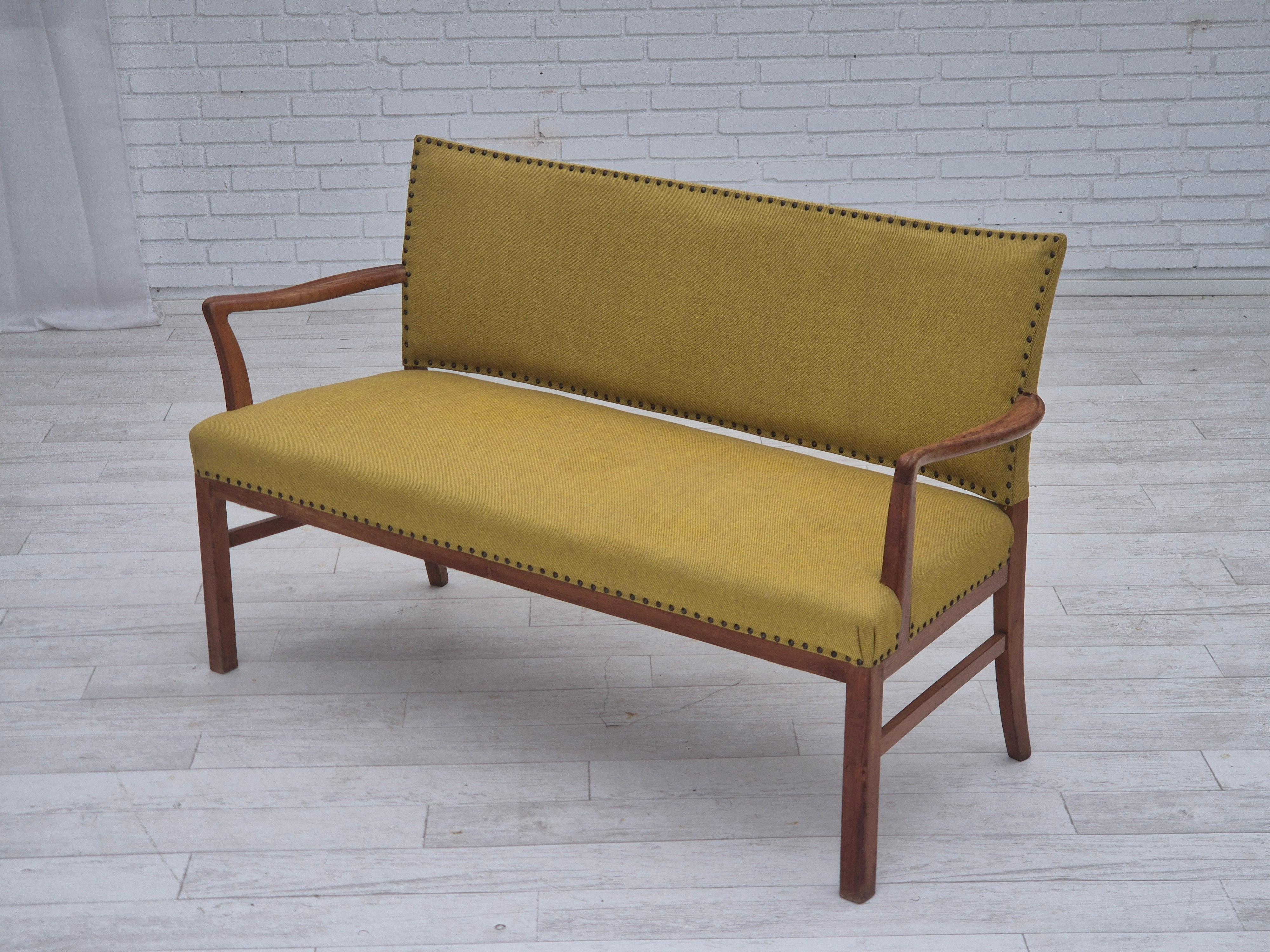 1950s, Danish 2-seater sofa by Ehapa Møbler, original condition, wool fabric. en vente 2