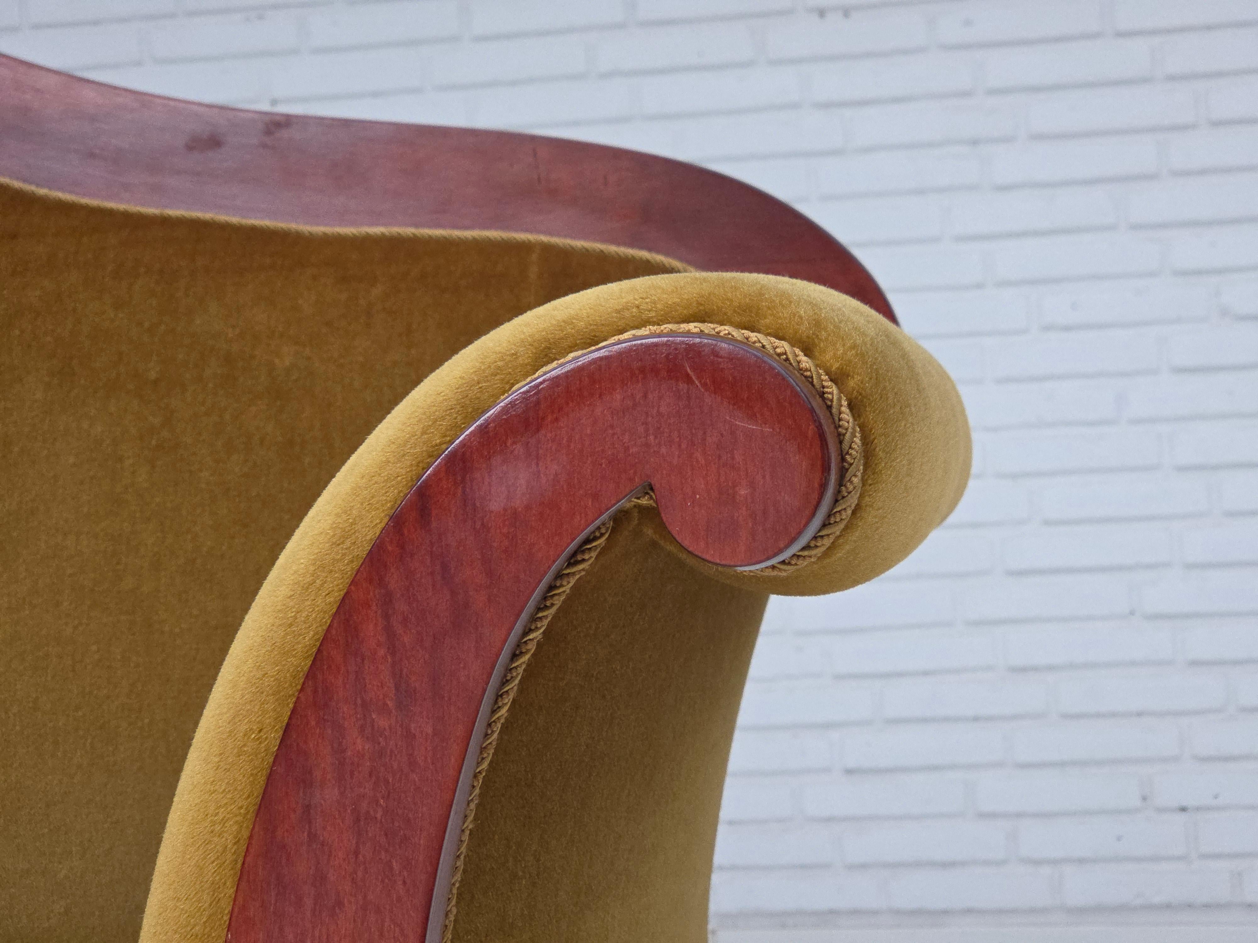 Années 1950, canapé danois 2 places de style Biedermeier, meuble en velours. en vente 3
