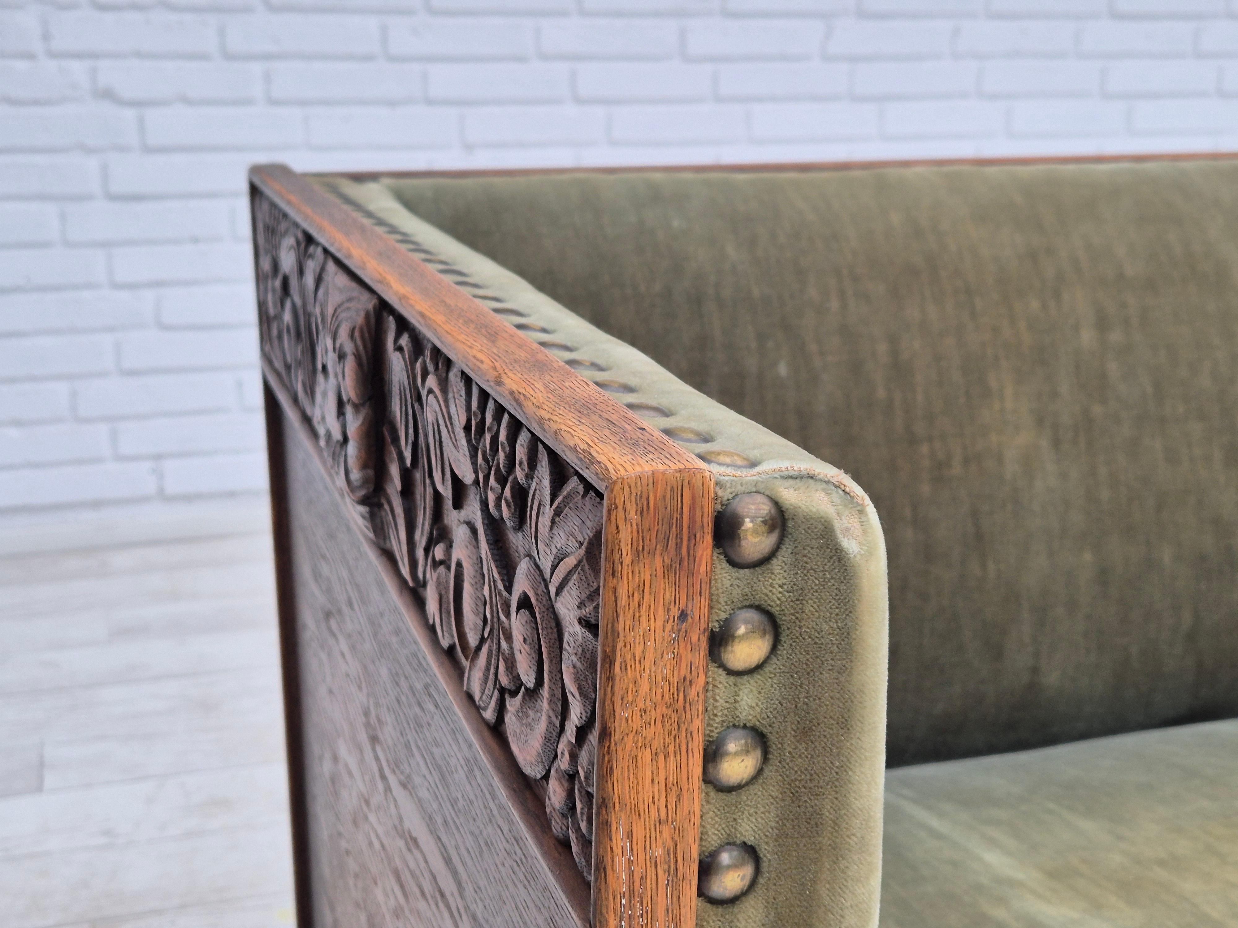 1950s, Danish 2 seater sofa, original condition, furniture velour, oak wood. For Sale 3