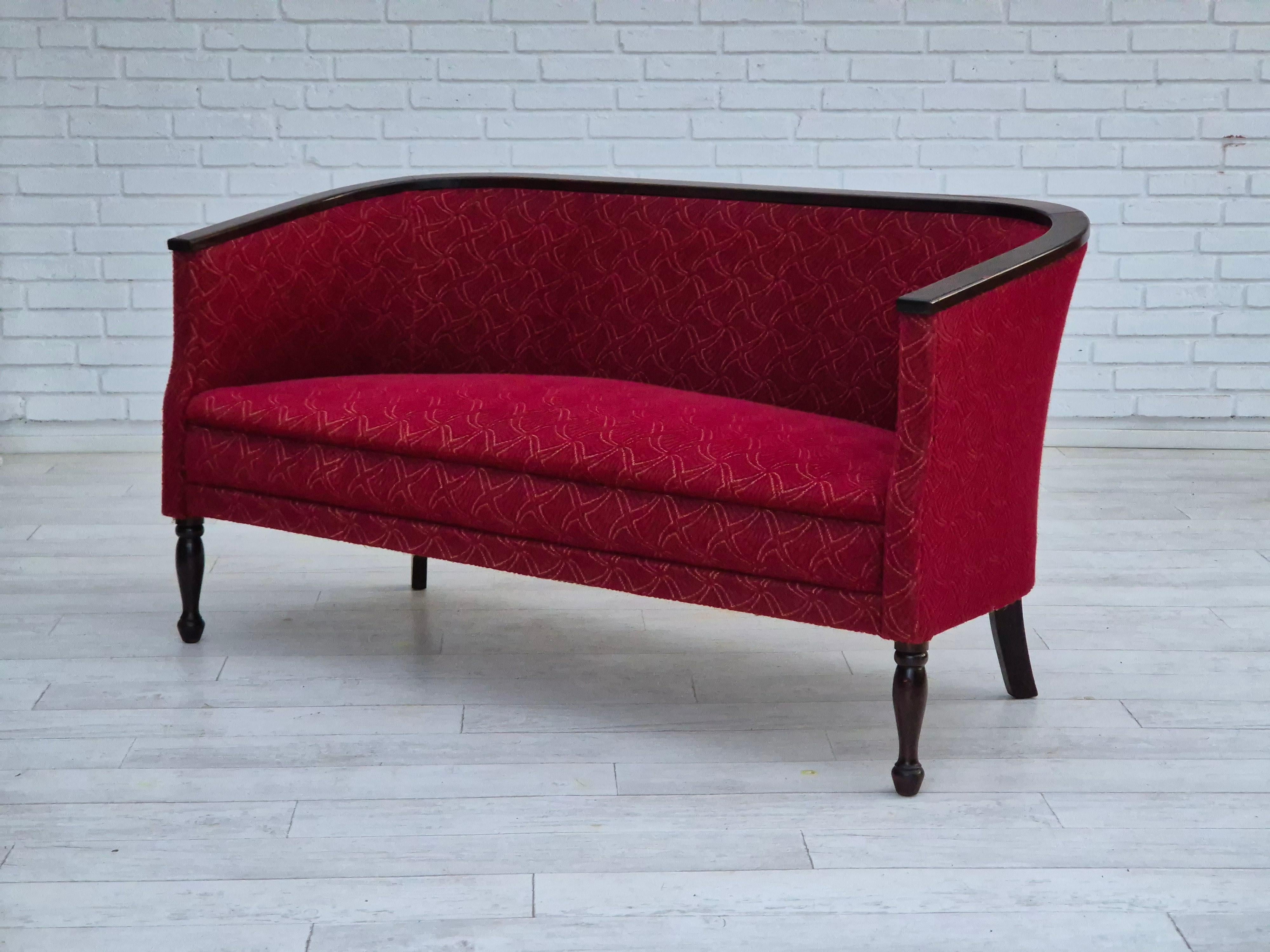 1950er Jahre, Dänisches 2-Sitzer-Sofa, originaler sehr guter Zustand, Eschenholz. im Angebot 1
