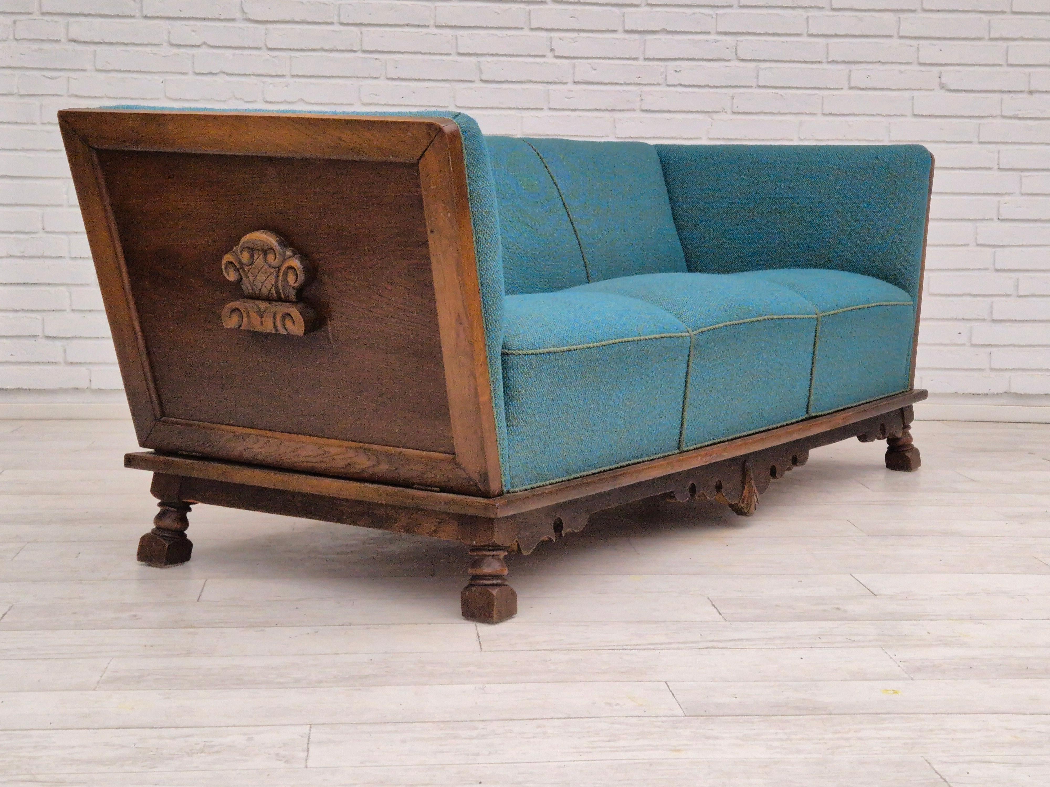 1950s, Danish 3 seater drop arm sofa, very good condition, wool, oak. In Good Condition In Tarm, 82