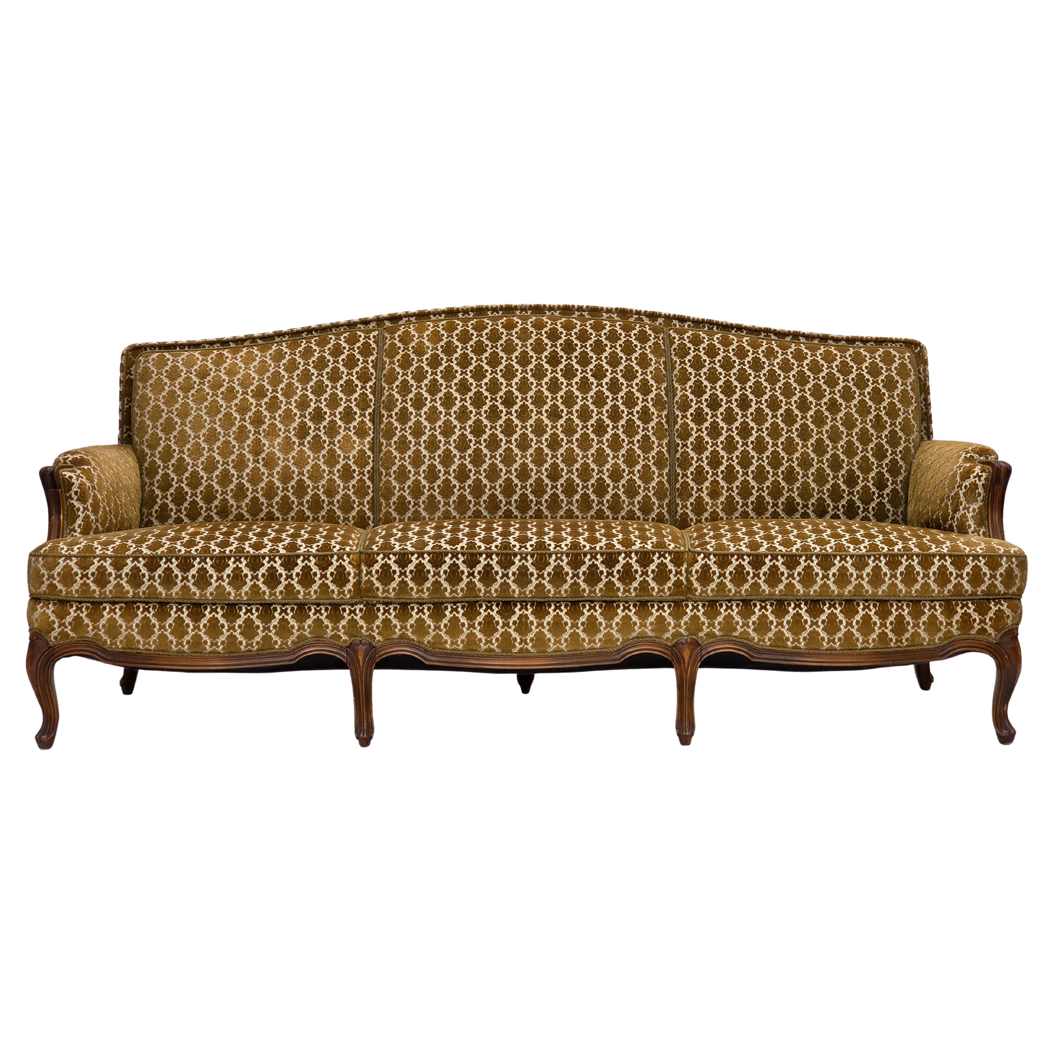 1950er Jahre, dänisches 3-Sitzer-Sofa, Möbel aus Velours, geschnitztes Eschenholz. im Angebot