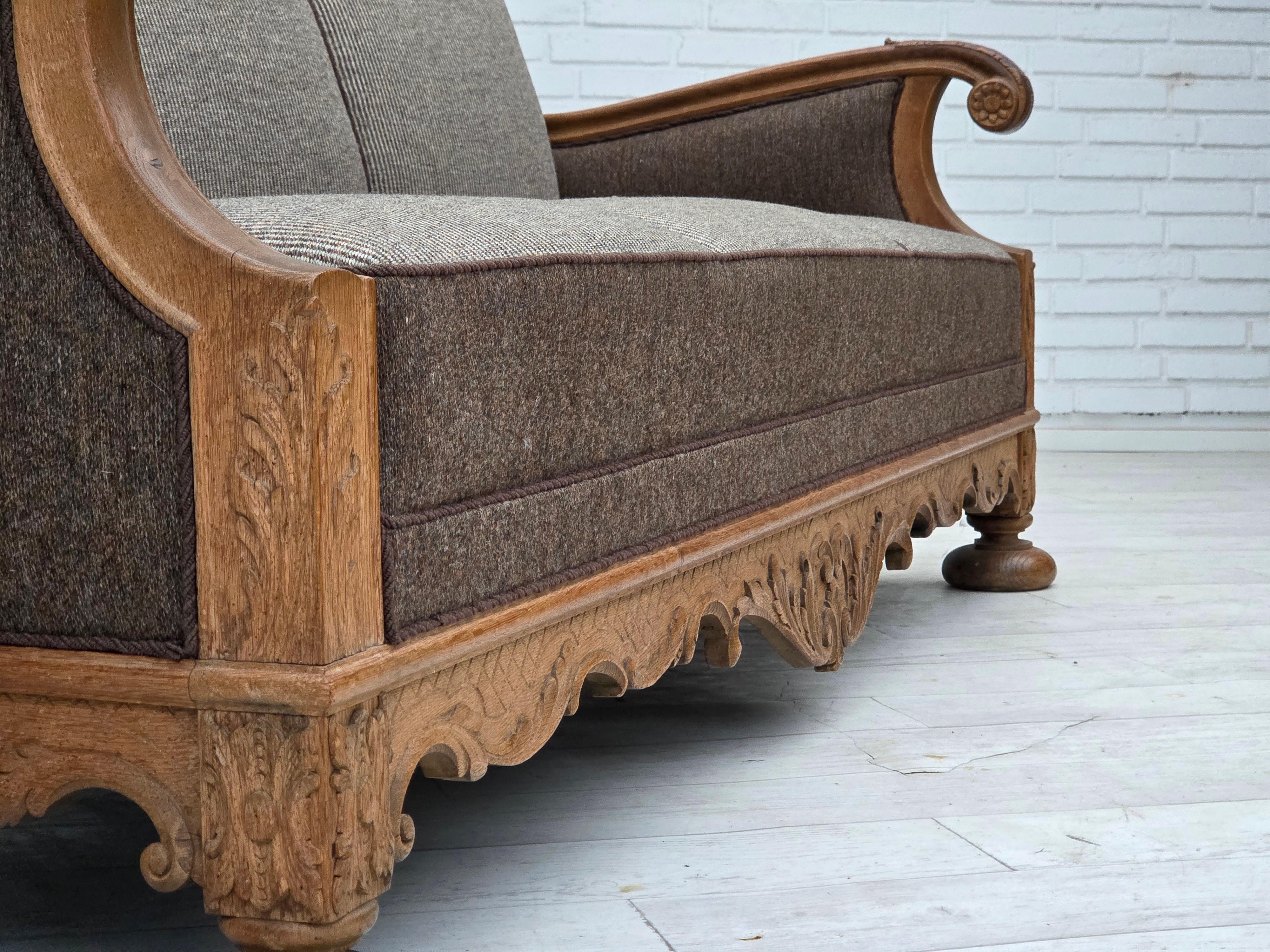 1950s, Danish 3-seater sofa, furniture wool, solid carved oak wood. For Sale 10