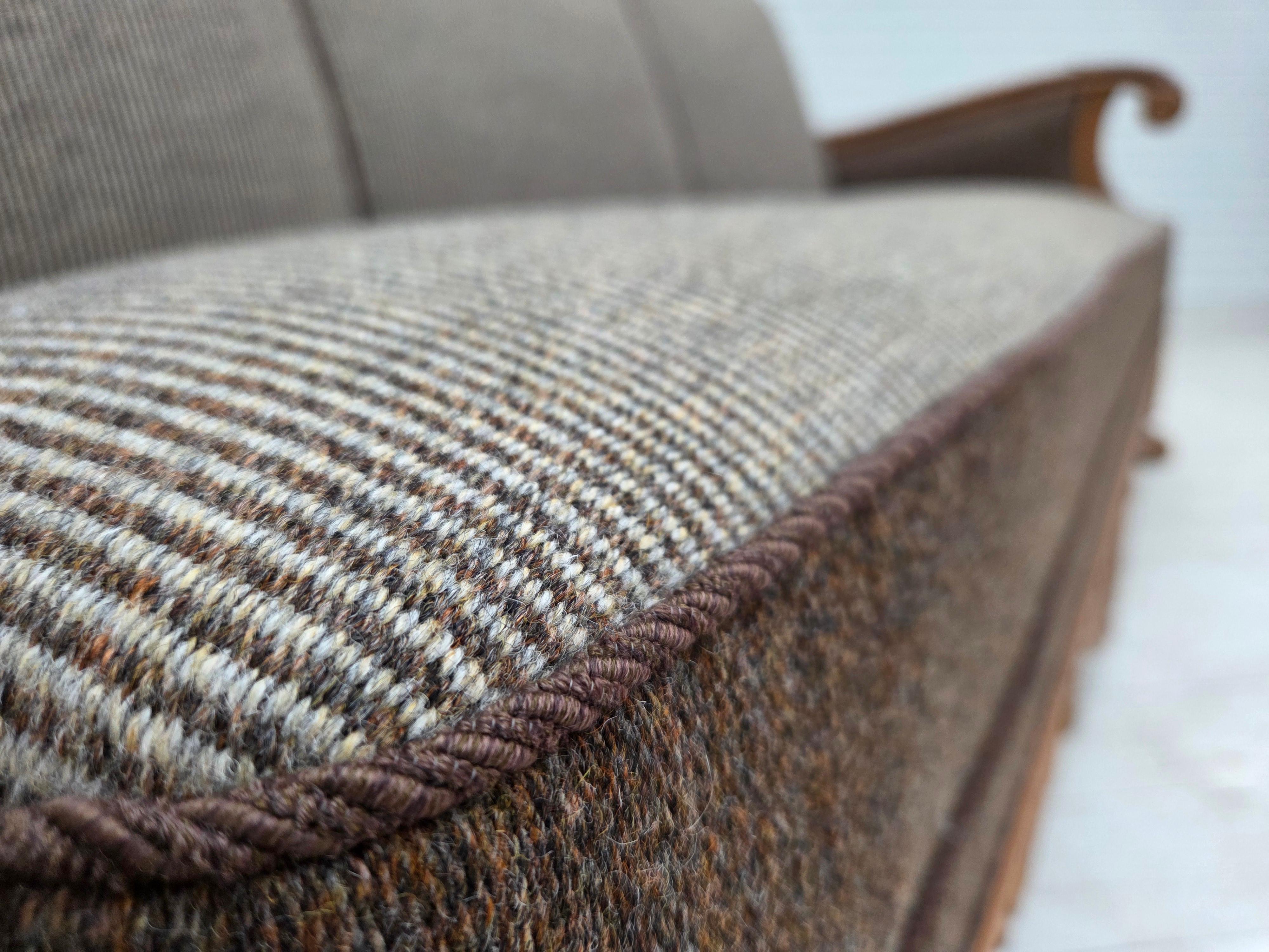Wool 1950s, Danish 3-seater sofa, furniture wool, solid carved oak wood. For Sale