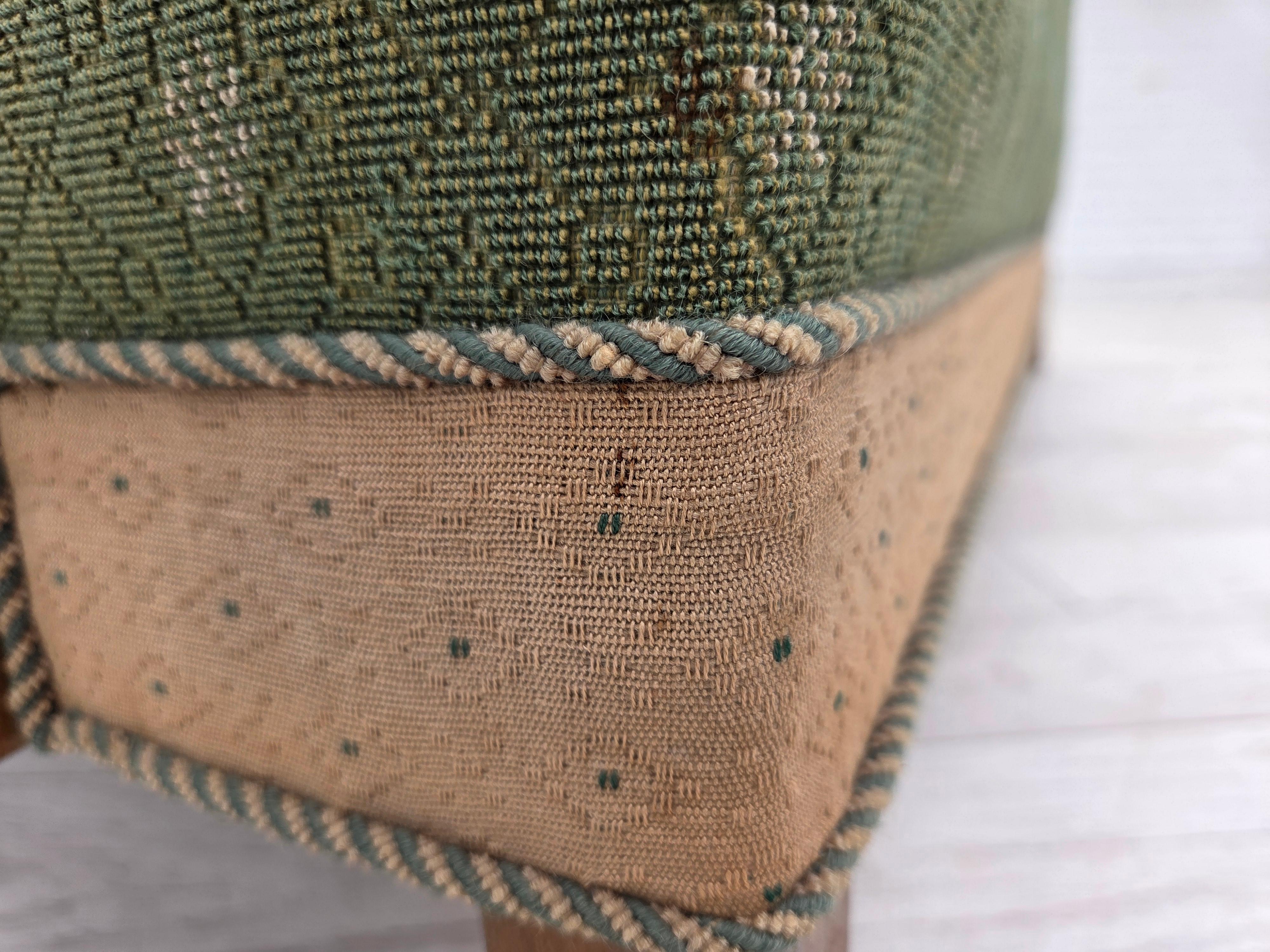 1950s, Danish 3-seater sofa, green/beige furniture wool fabric, oak wood. en vente 3