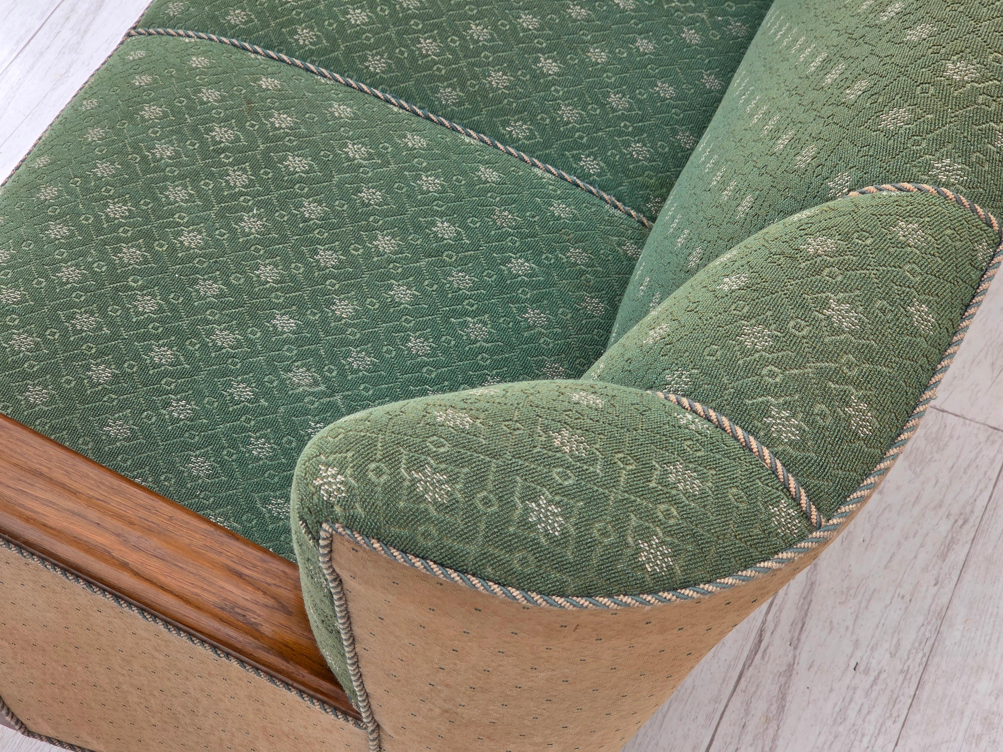 Laine 1950s, Danish 3-seater sofa, green/beige furniture wool fabric, oak wood. en vente