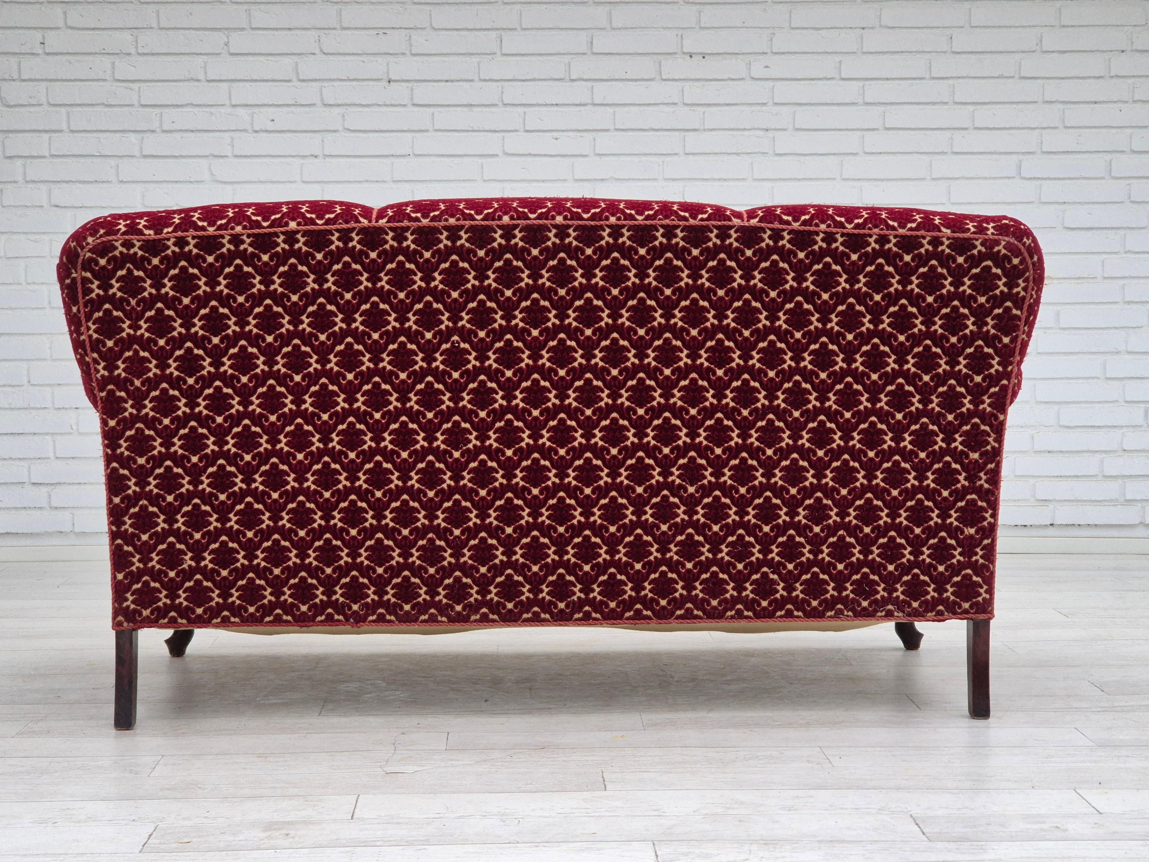 Velours Années 50, canapé danois 3 places, état d'origine, meuble velours, bois de hêtre. en vente