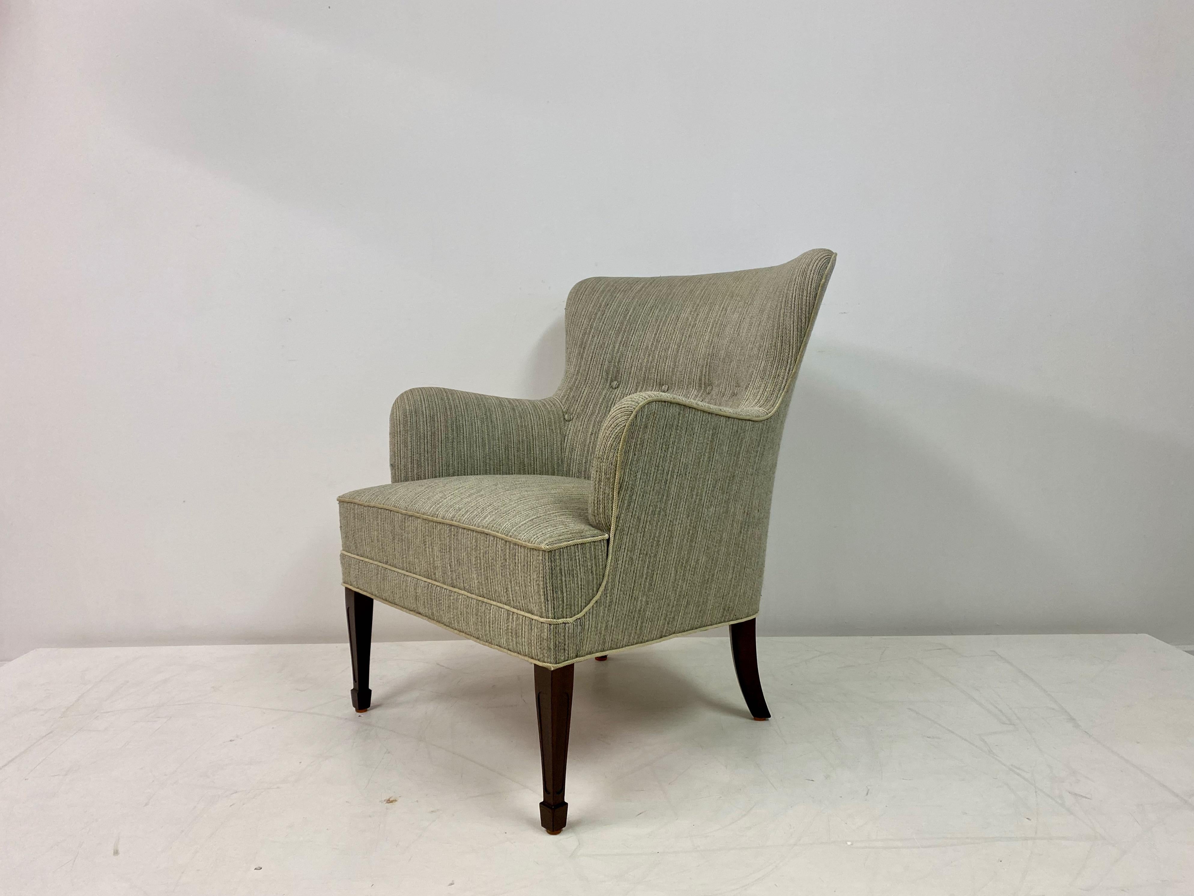 1950s Danish Armchair by Frits Henningsen In Good Condition For Sale In London, London