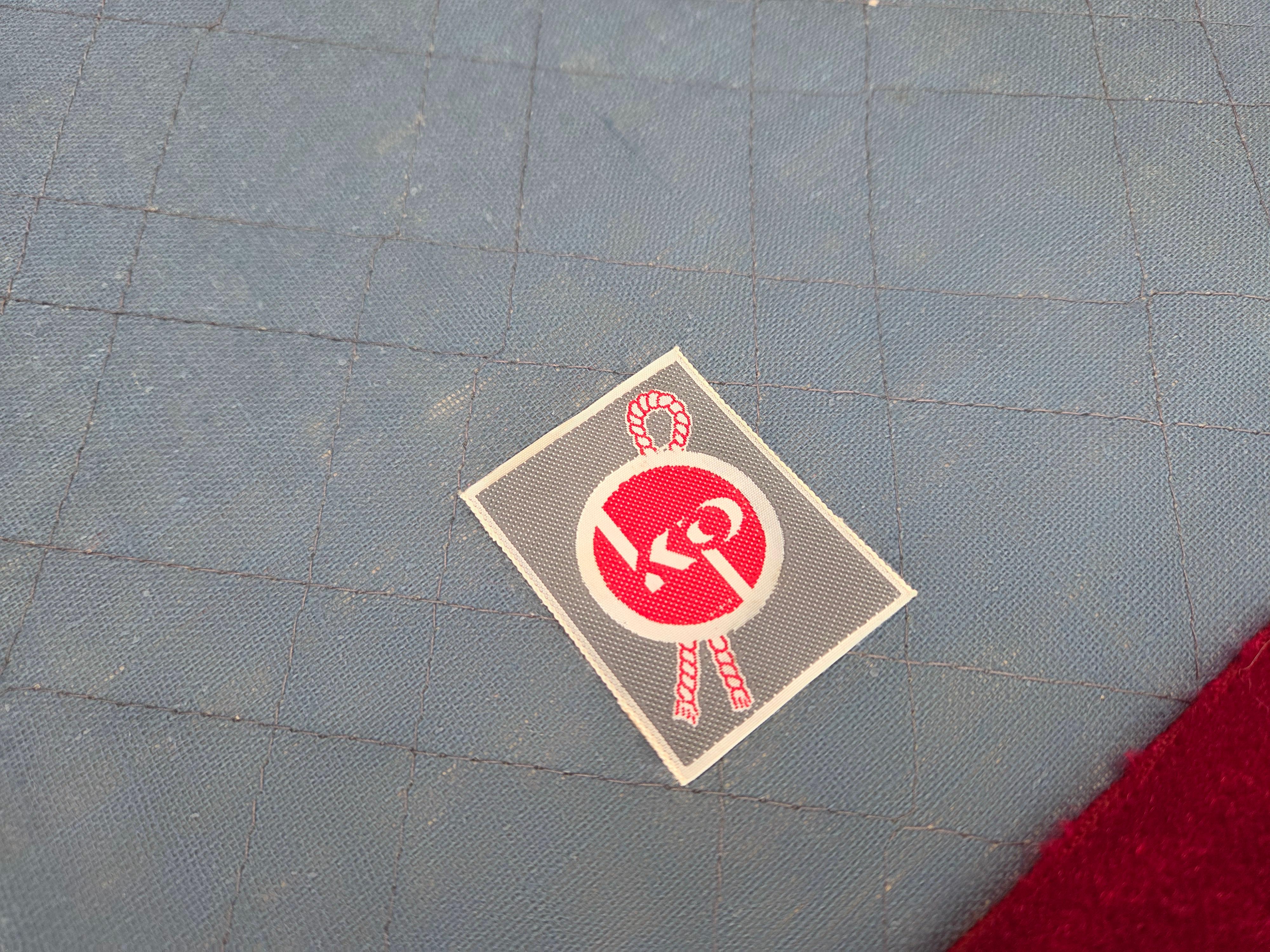 1950er Jahre, dänischer Sessel, Möbelvelours, Eschenholz, Möbelgeflecht. im Angebot 5