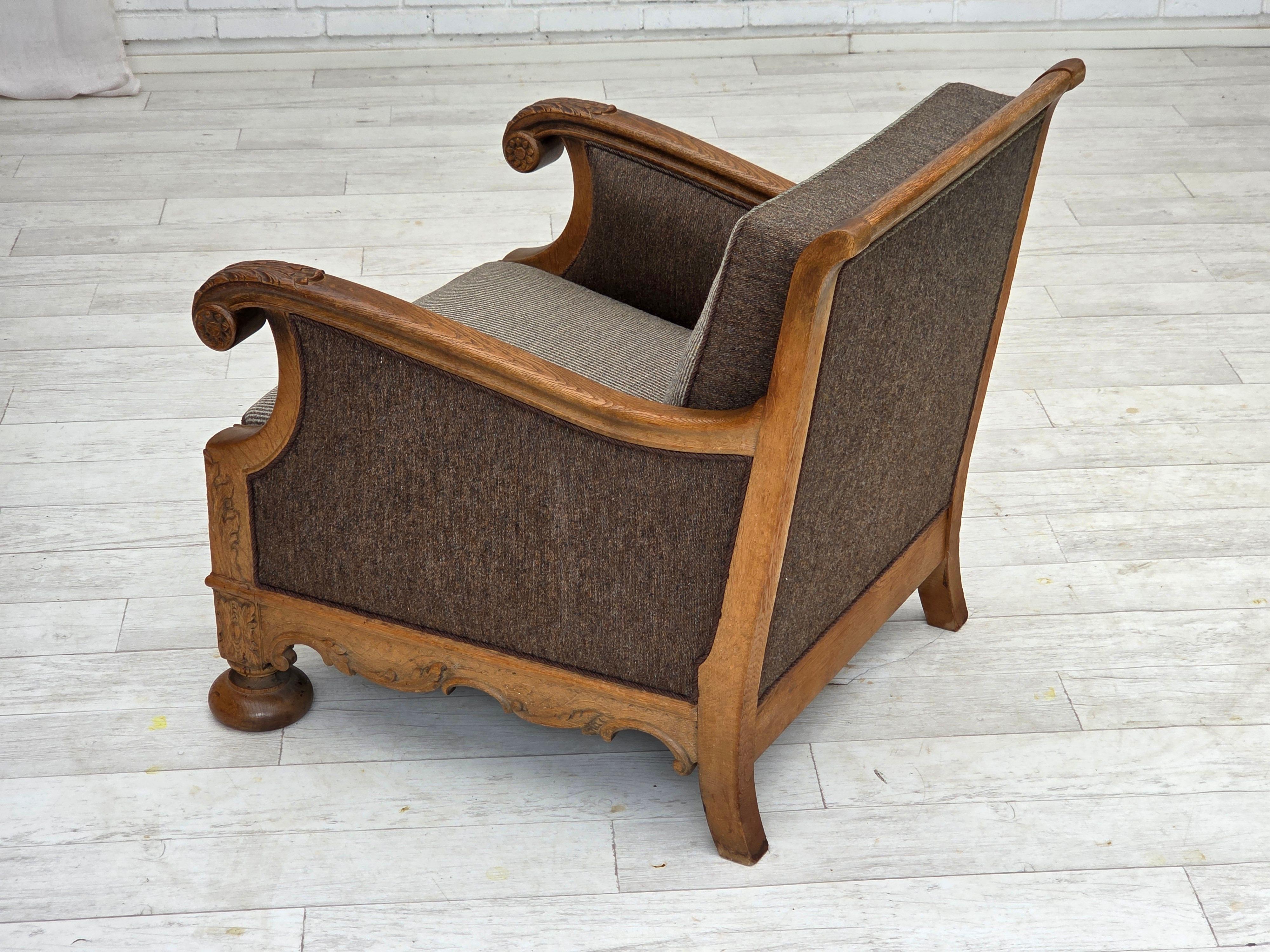 Años 50, sillón danés, mueble de lana, madera maciza de roble tallada. en venta 4