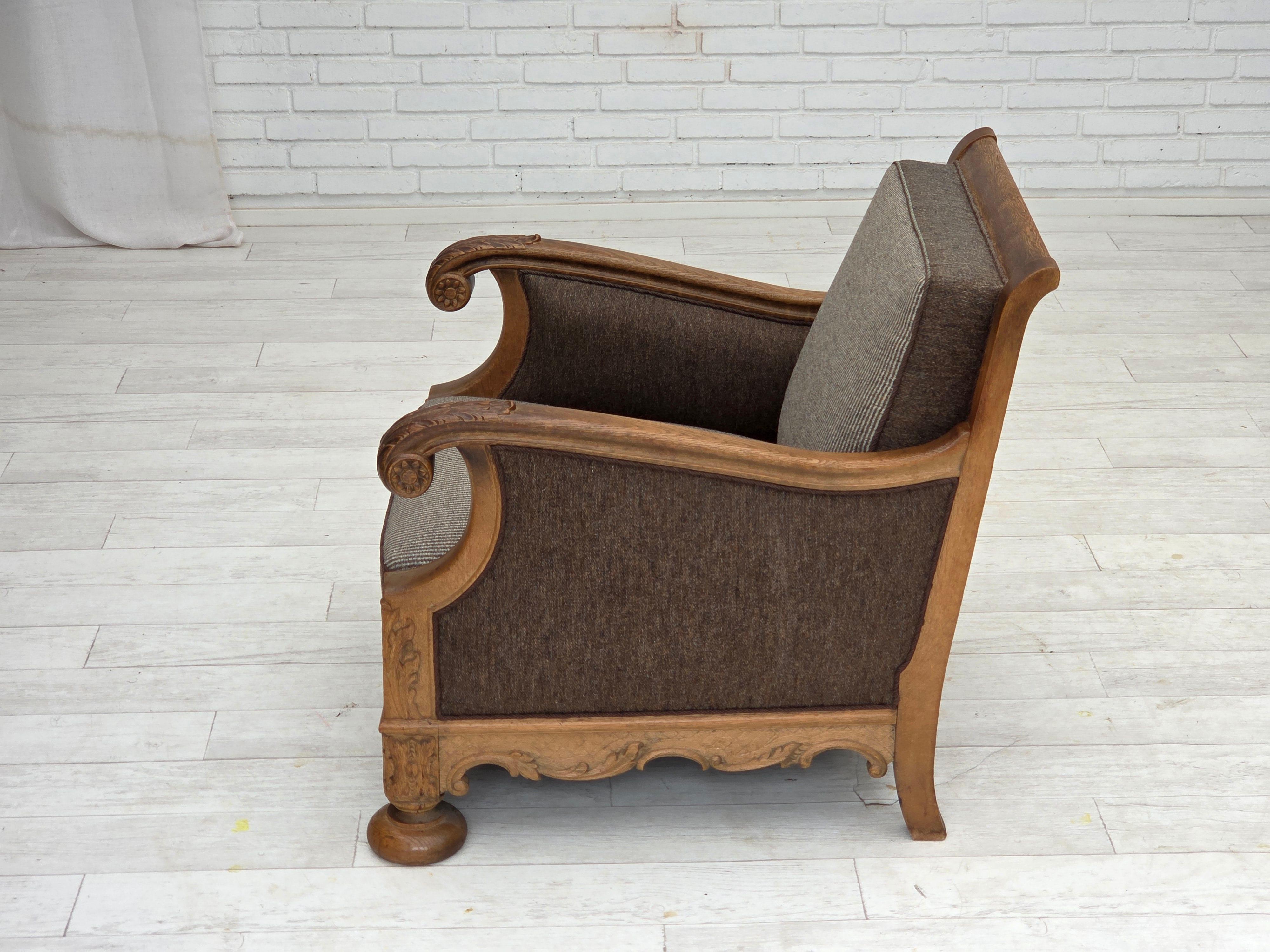 Años 50, sillón danés, mueble de lana, madera maciza de roble tallada. en venta 5
