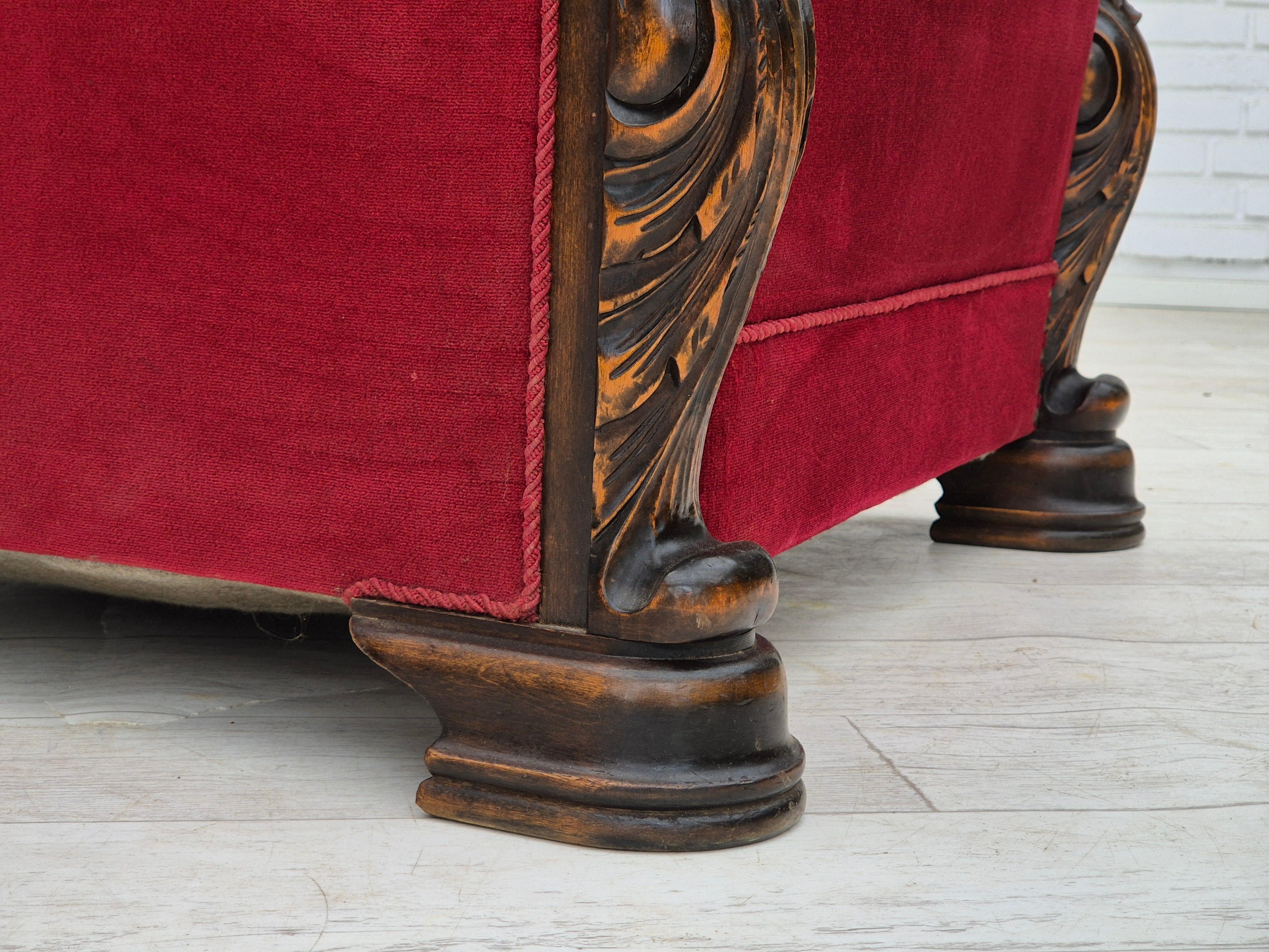 Años 50, sillón danés con reposapiés, muebles de terciopelo, madera de fresno. en venta 5
