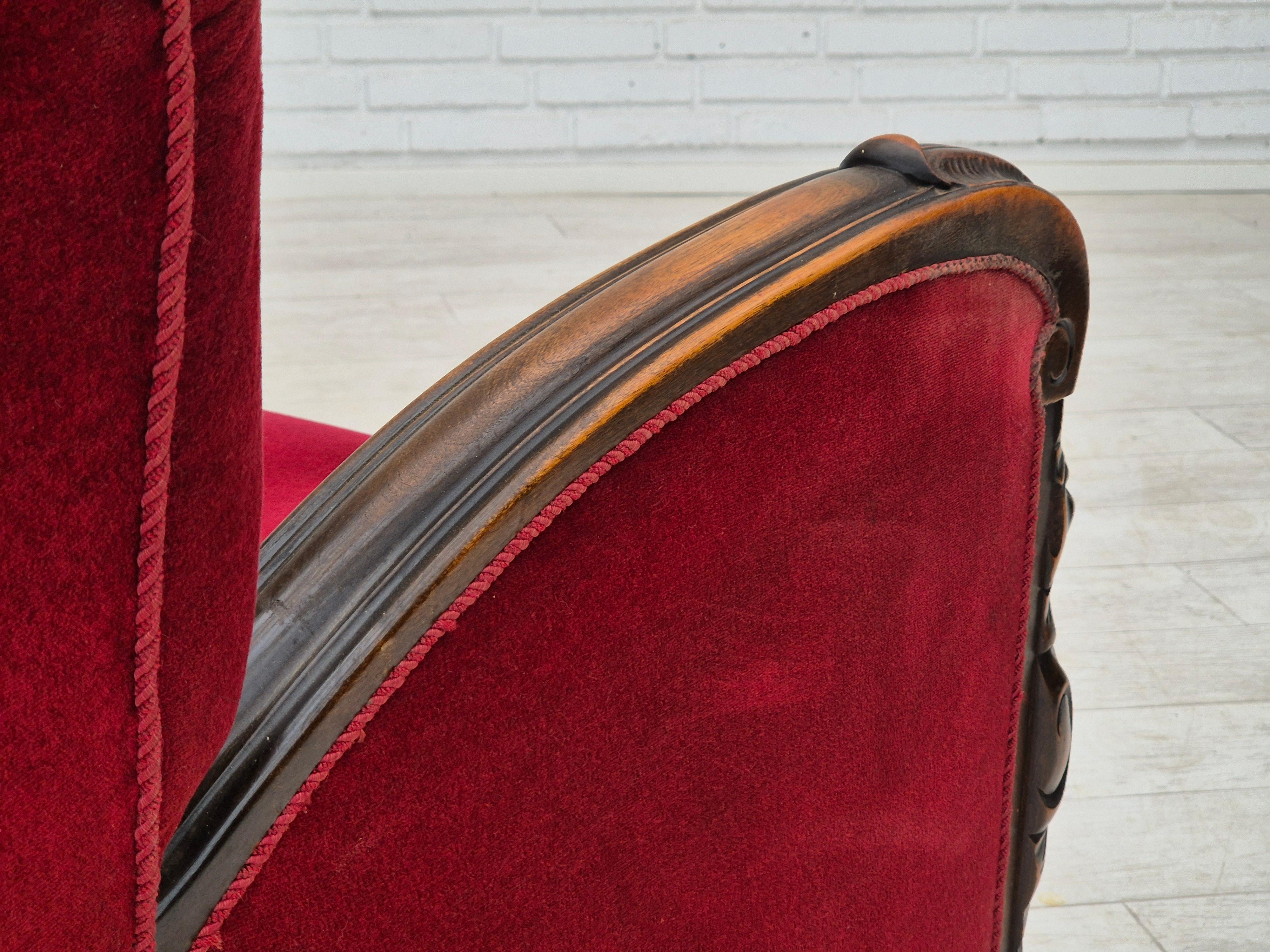 Años 50, sillón danés con reposapiés, muebles de terciopelo, madera de fresno. en venta 9