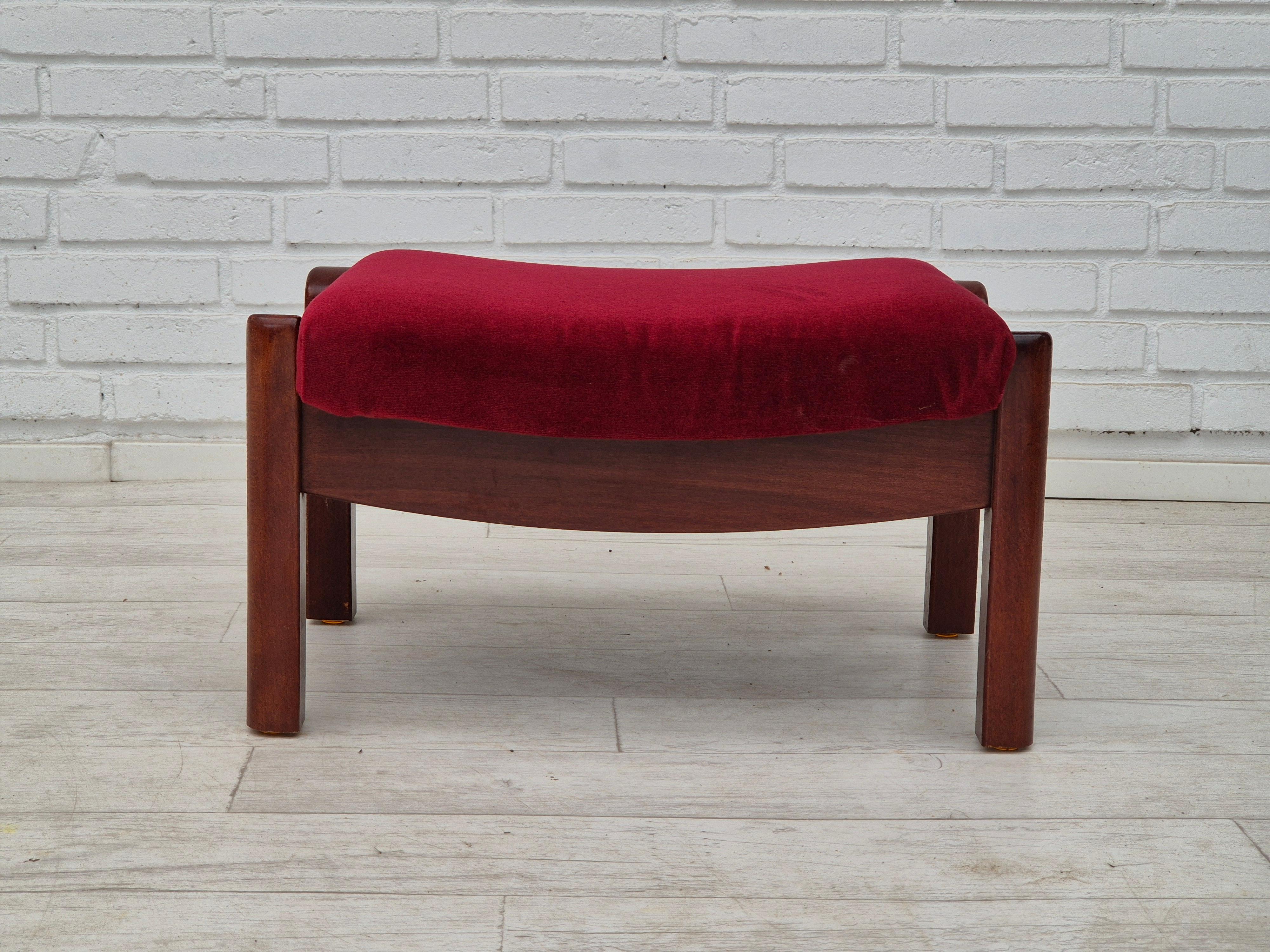 Años 50, sillón danés con reposapiés, muebles de terciopelo, madera de fresno. en venta 12