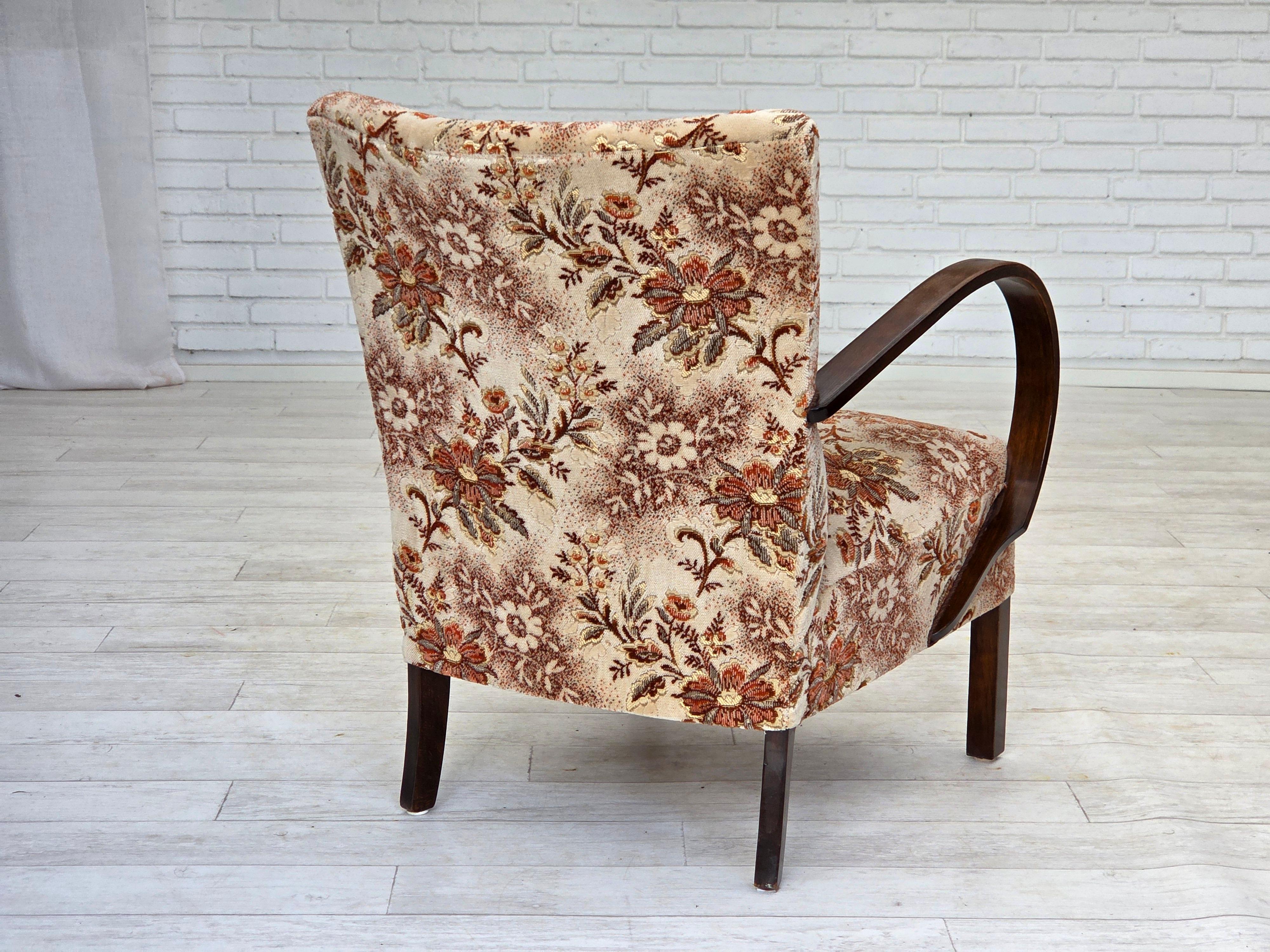 1950er Jahre, dänischer Artdeco-Sessel, Veloursmöbel, Buchenholz, neu gepolstert. im Angebot 4