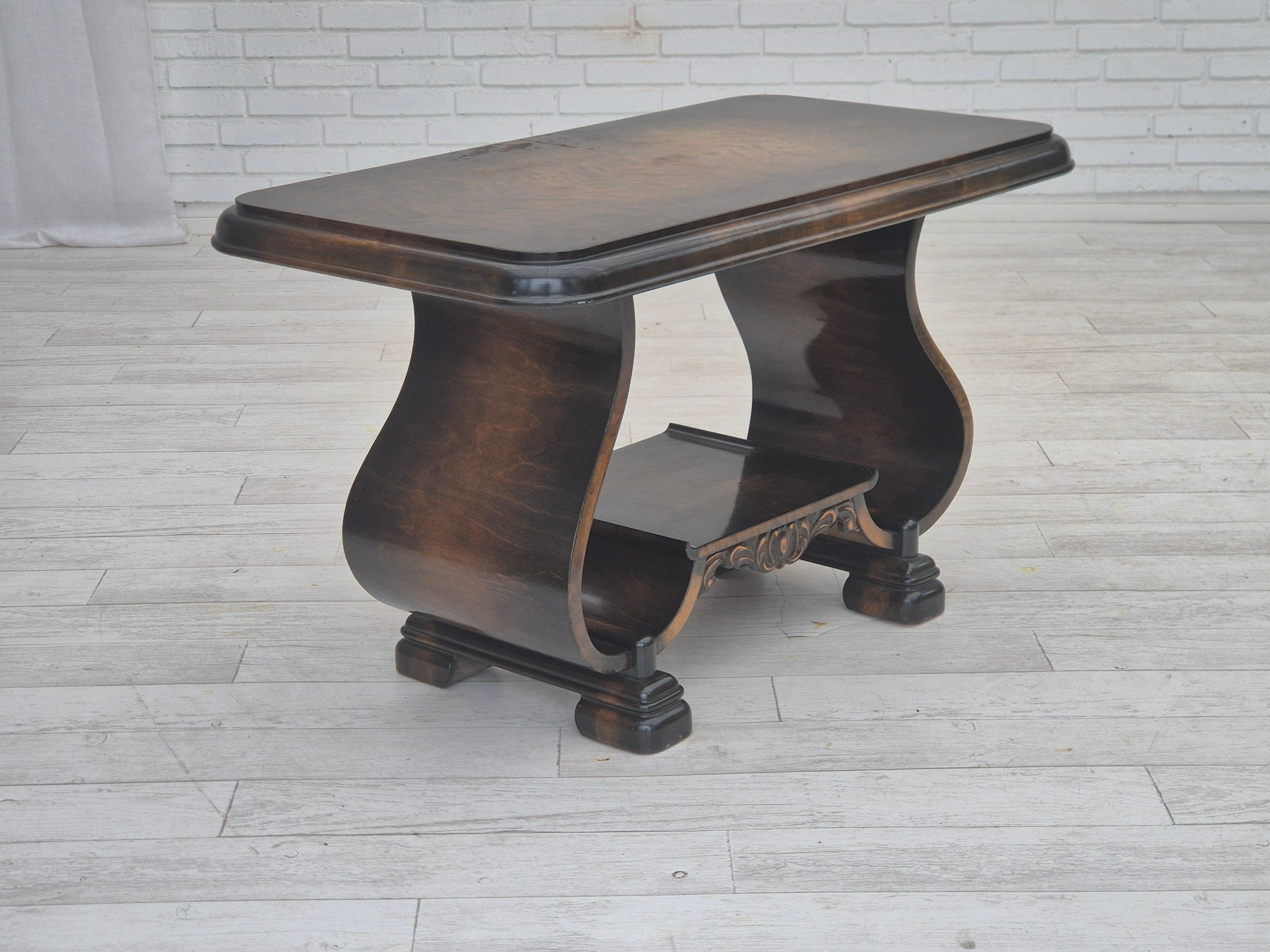 1950s, Table basse artdeco danoise avec étagère, bois de frêne. en vente 8
