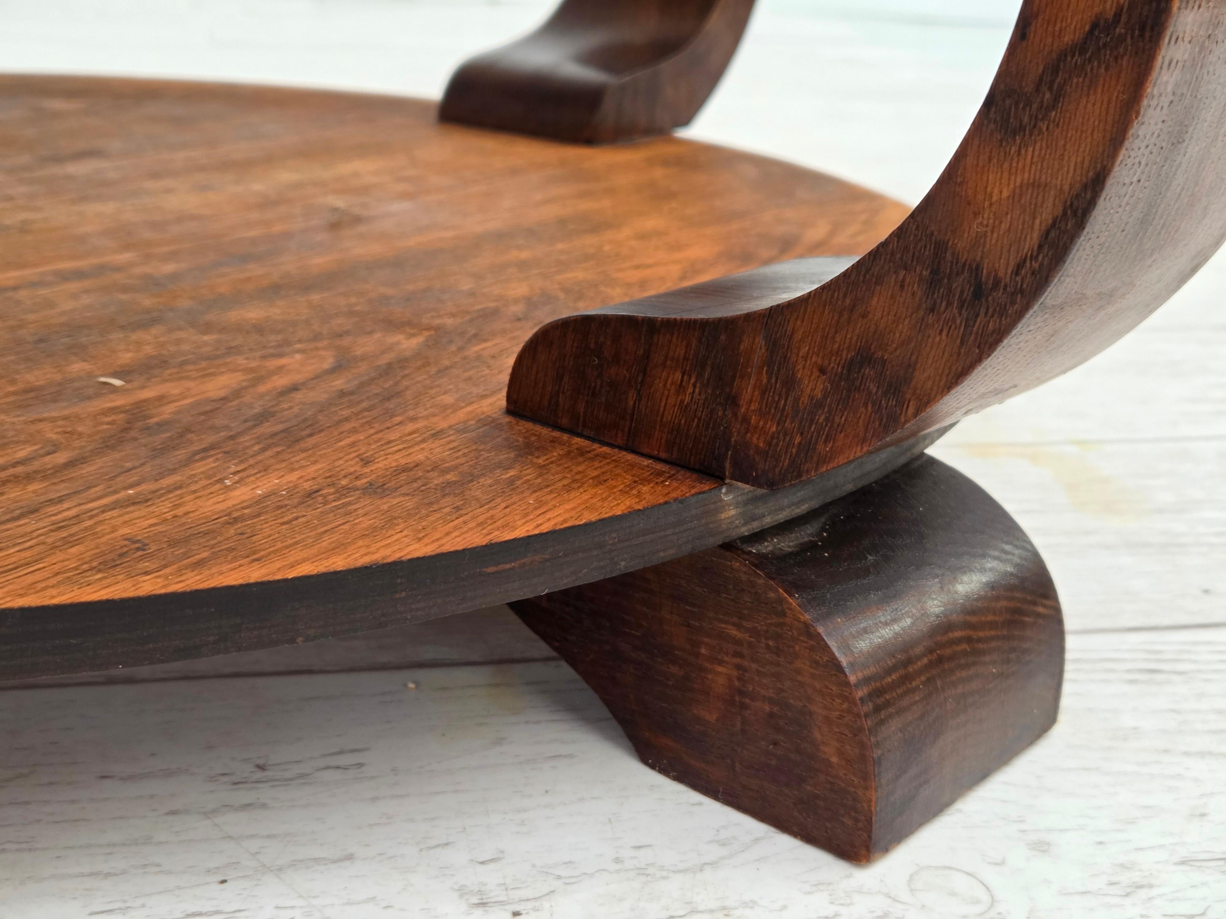 1950s, Table basse artdeco danoise avec étagère, bois de chêne. en vente 4