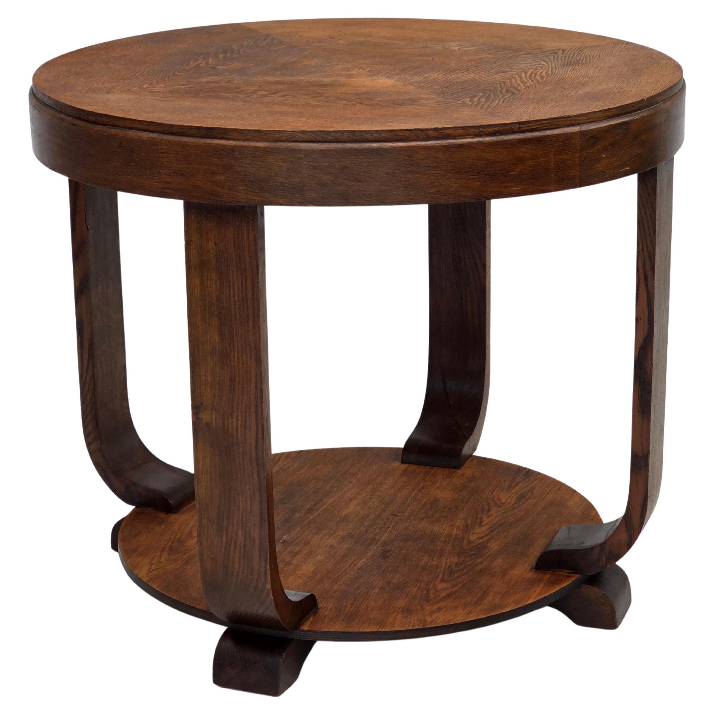 1950s, Table basse artdeco danoise avec étagère, bois de chêne.