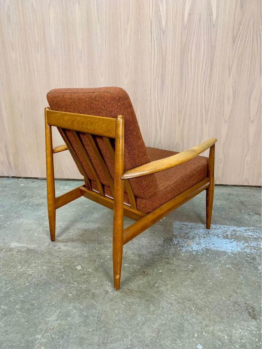 Straight from an original family collection, we’re pleased to present this 1950s easy chair designed by Grete Jalk for France & Daverkosen. Despite its compact size, it offers a surprisingly generous and comfortable seat. Freshly cleaned and