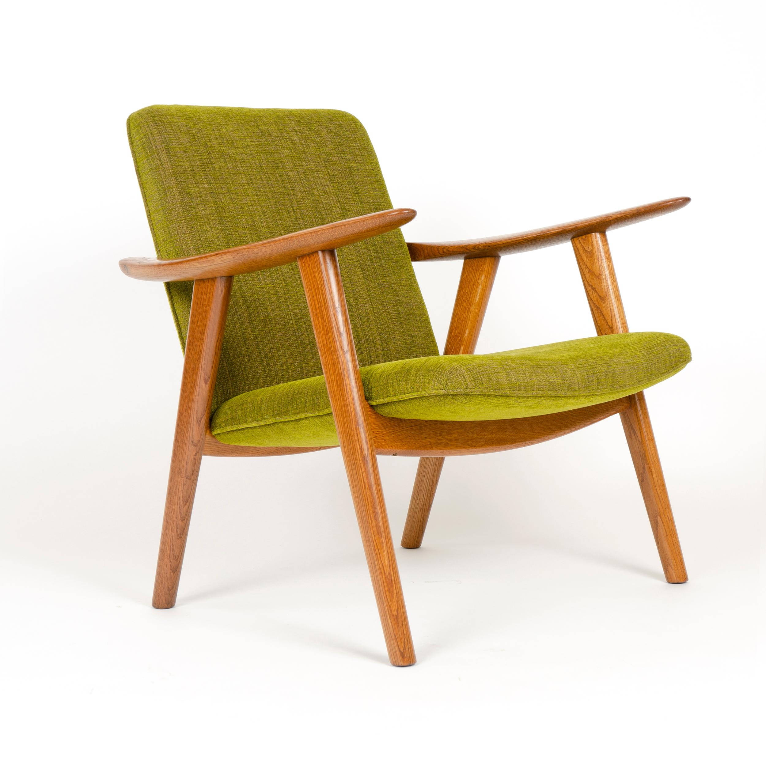 Scandinavian Modern 1950s Danish Bukkestolen Oak Reading Chair by Hans J. Wegner for Johannes Hansen