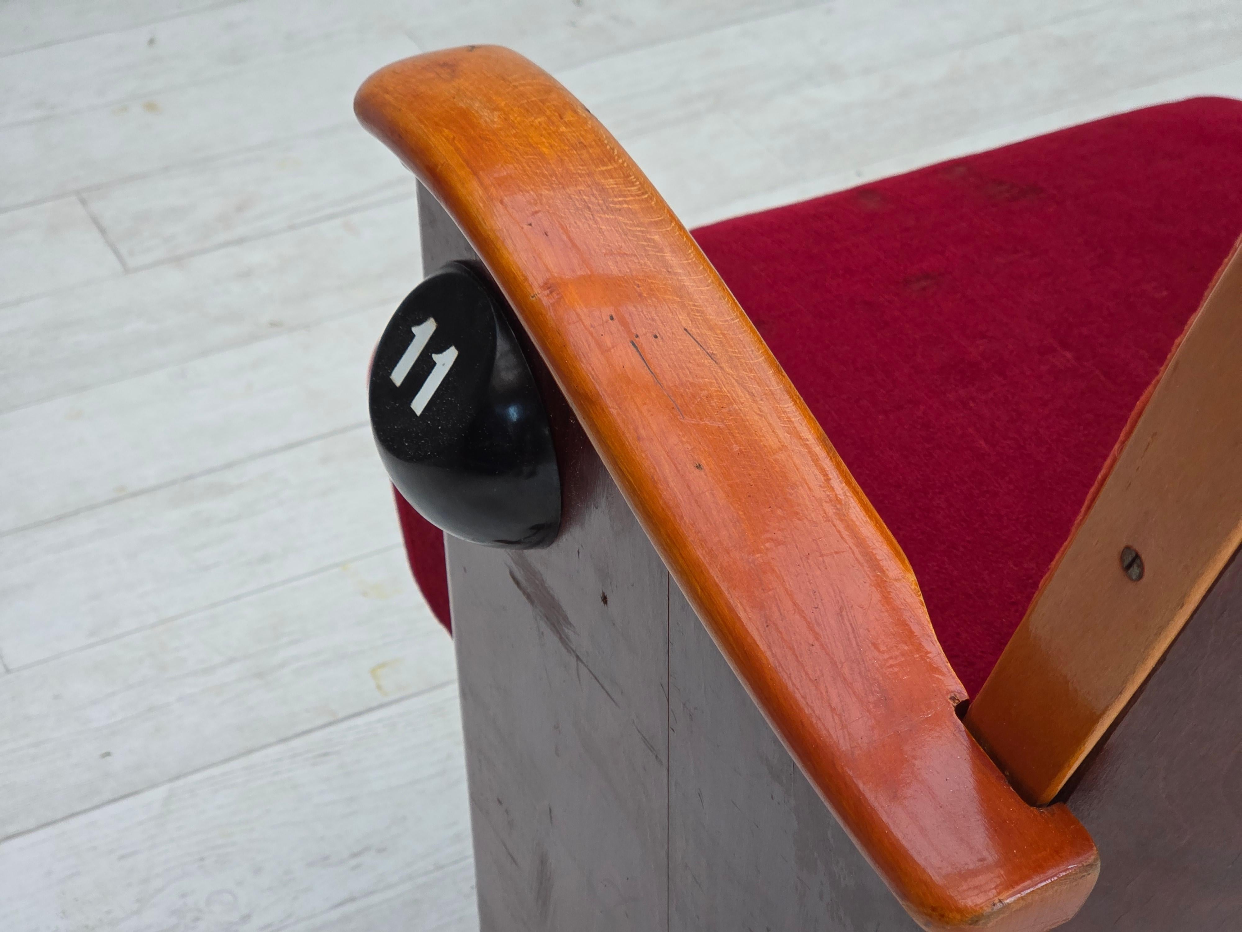 Fauteuils de cinéma danois des années 1950, meubles en velours, état d'origine. en vente 8