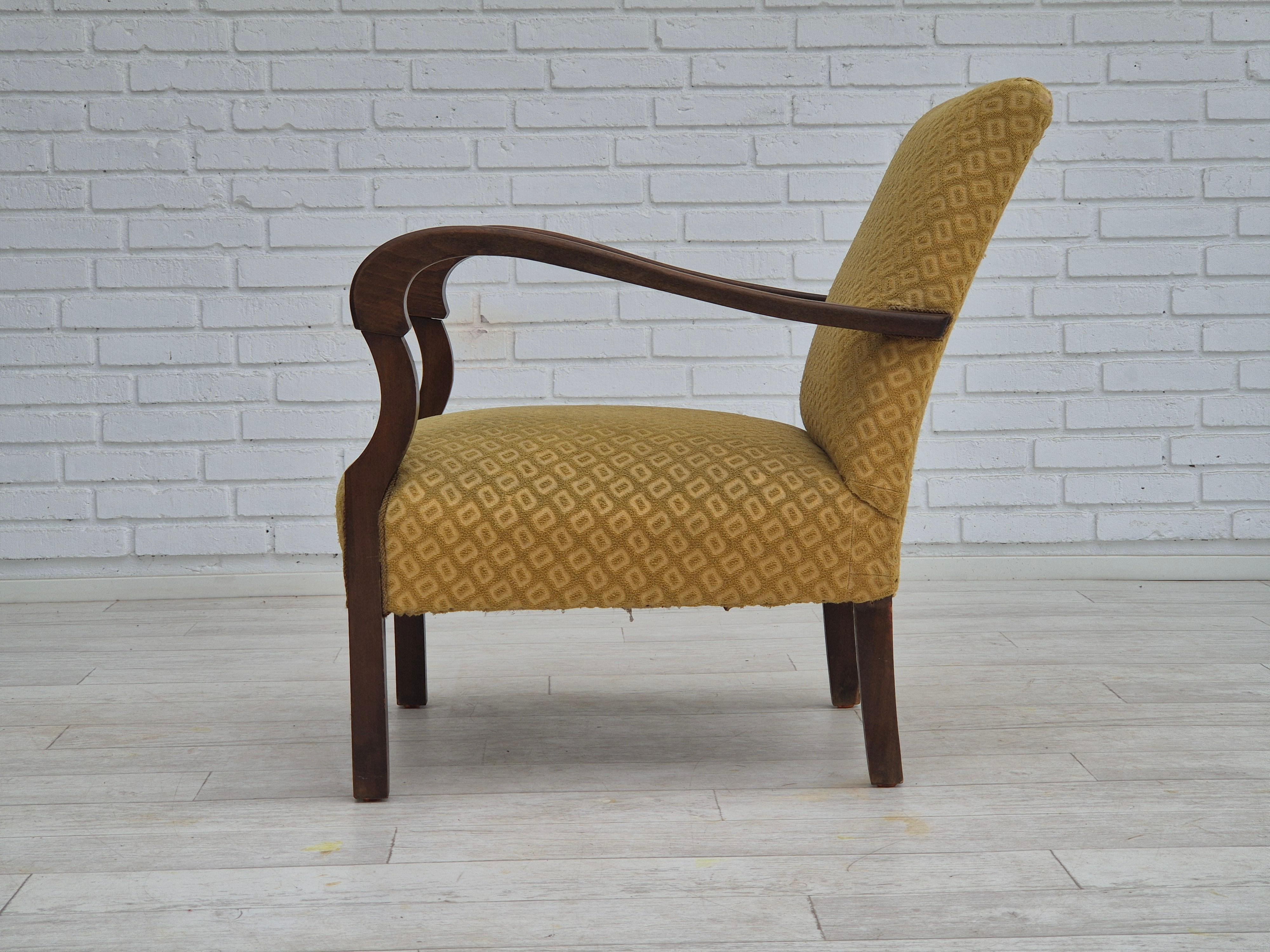 1950s, Danish design, armchair in original condition, furniture cotton/ wool. For Sale 4