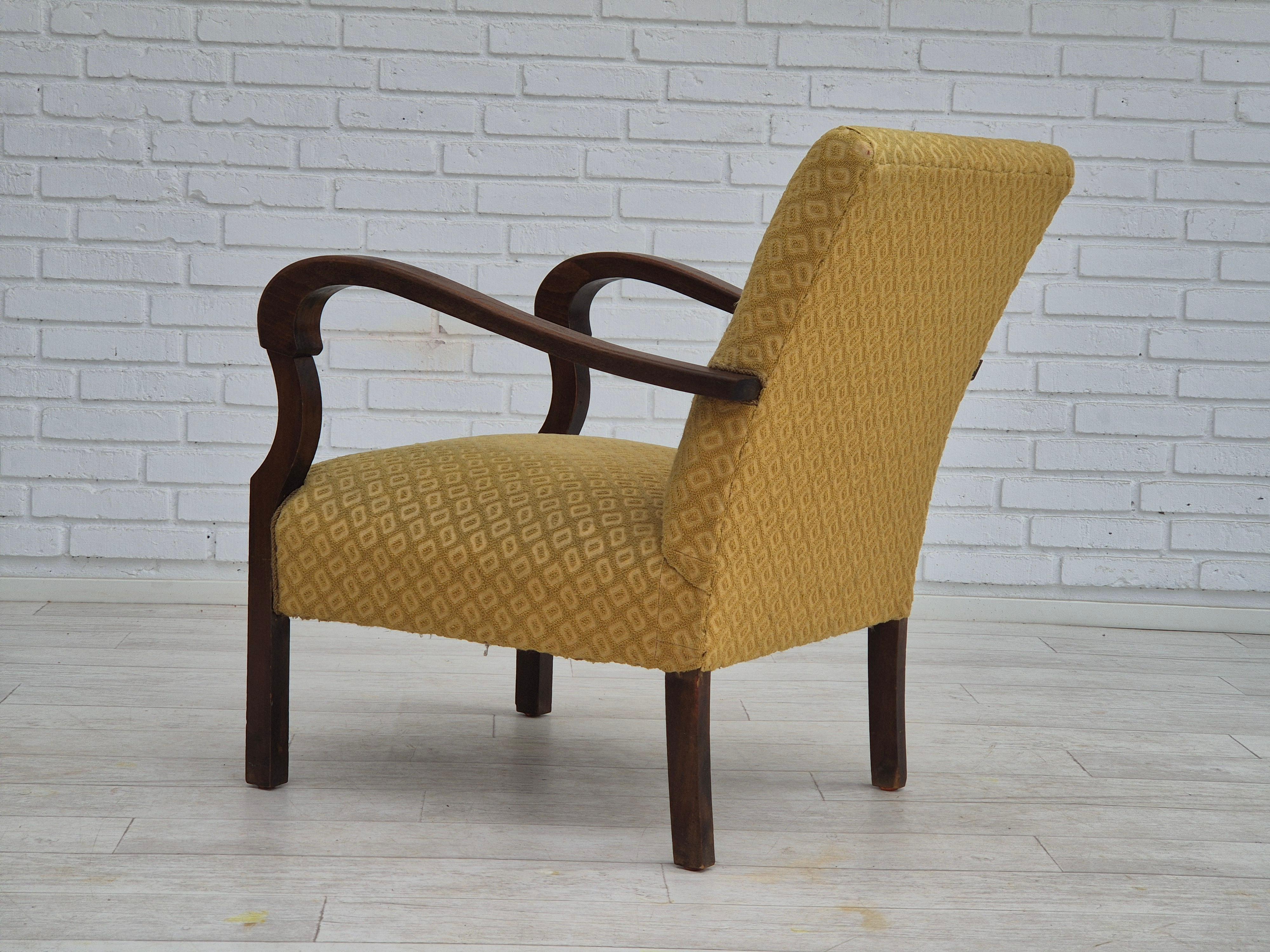 Wool 1950s, Danish design, armchair in original condition, furniture cotton/ wool. For Sale