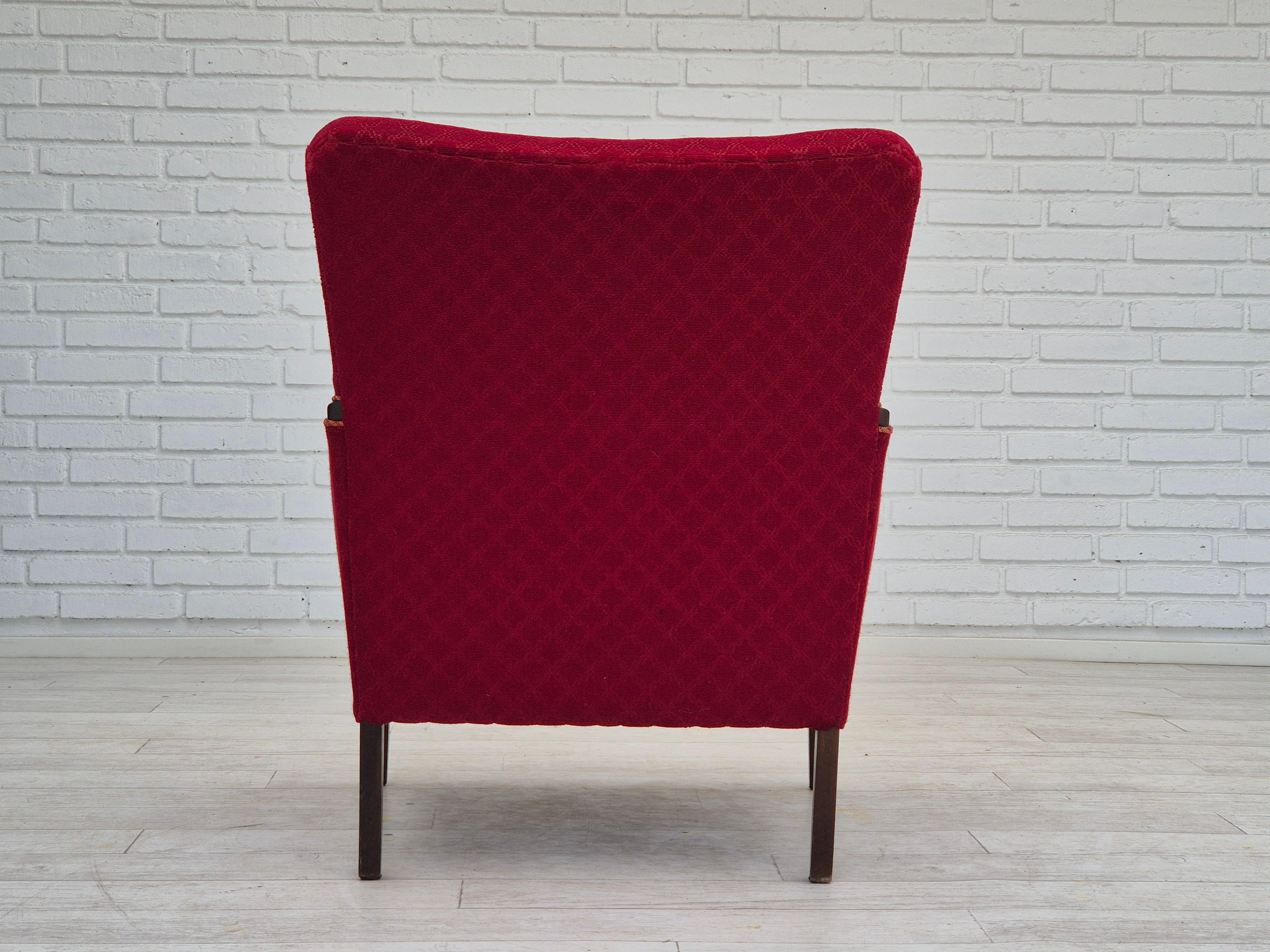 Milieu du XXe siècle Années 50, Design/One, fauteuil, état d'origine, tissu coton-laine rouge. en vente