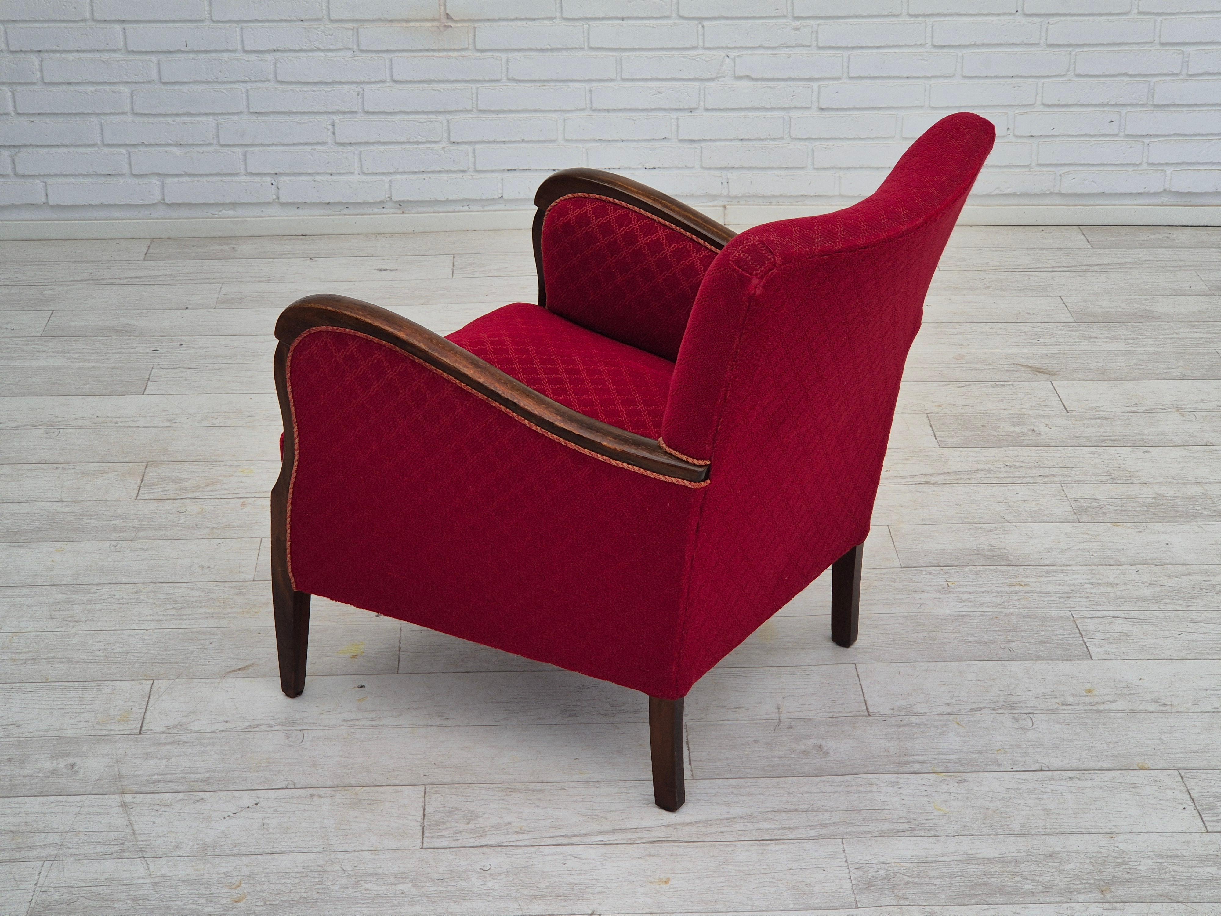 Laine Années 50, Design/One, fauteuil, état d'origine, tissu coton-laine rouge. en vente