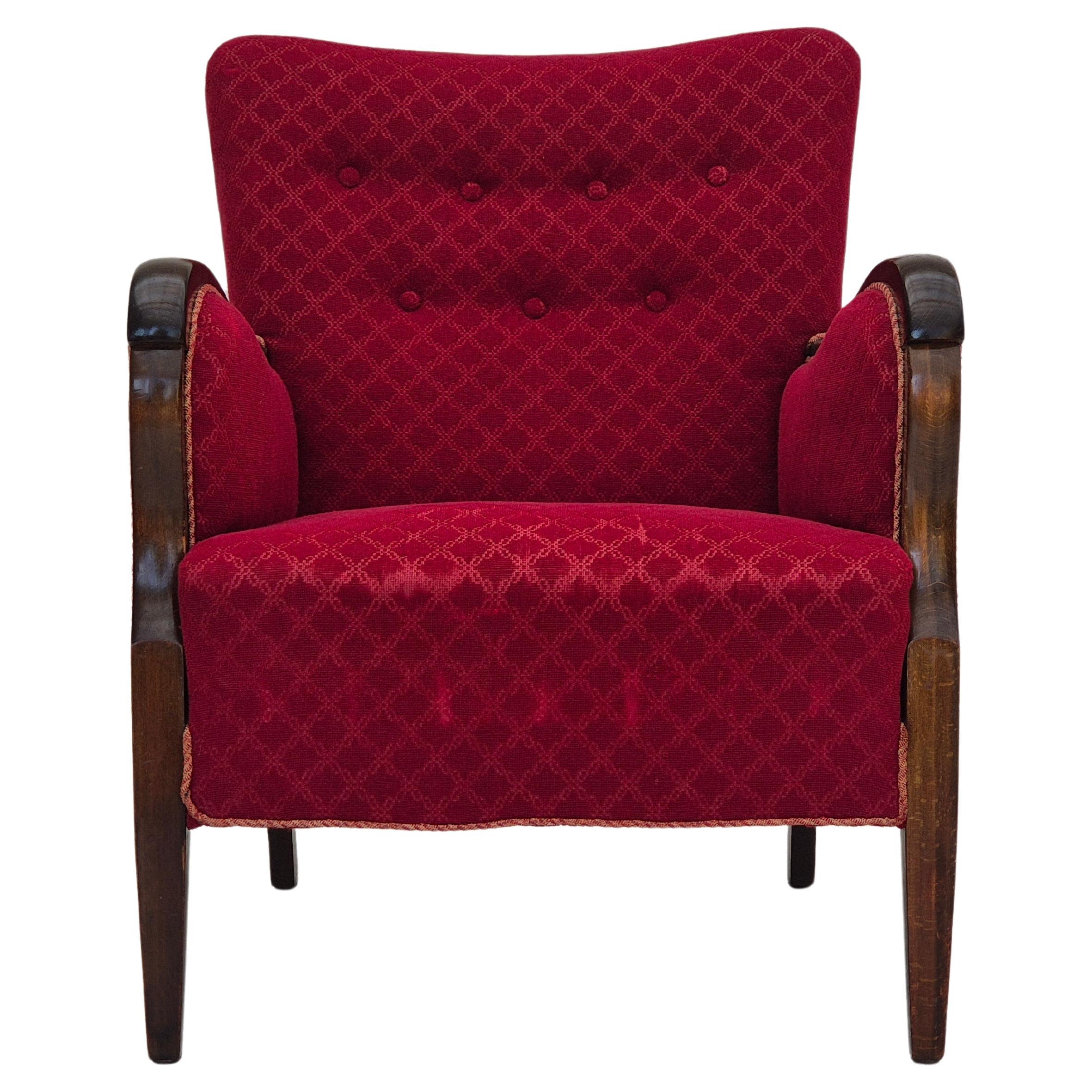 Anni '50, design danese, poltrona, condizioni originali, tessuto in cotone-lana rosso.