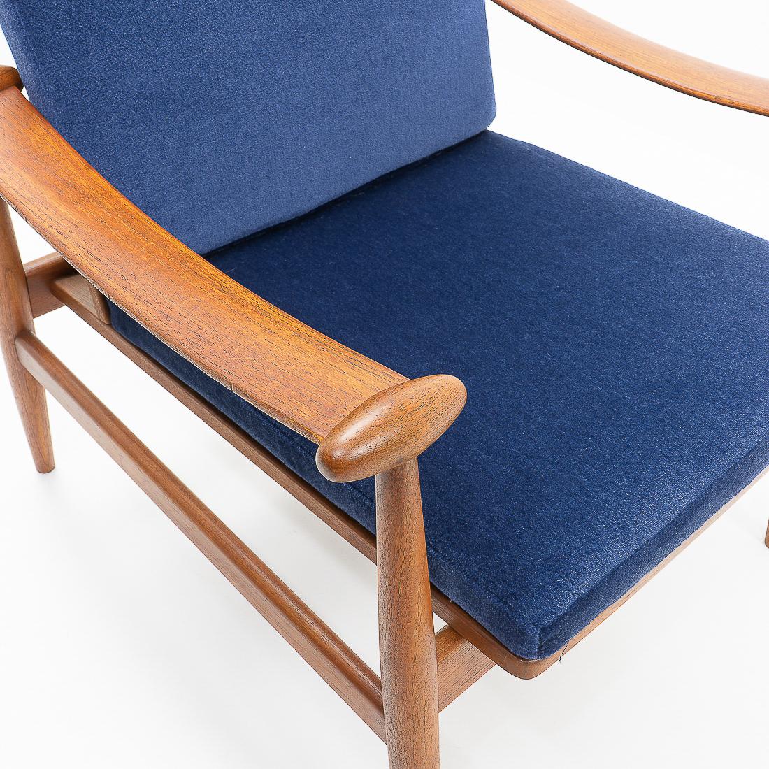 1950s Danish Design Classic Finn Juhl “Spade” Armchair, Upholstered in Mohair For Sale 5