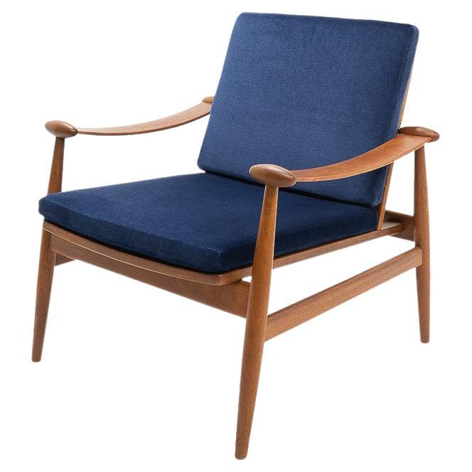 Klassischer Finn Juhl Spade-Sessel im dänischen Design der 1950er Jahre, gepolstert mit Mohair