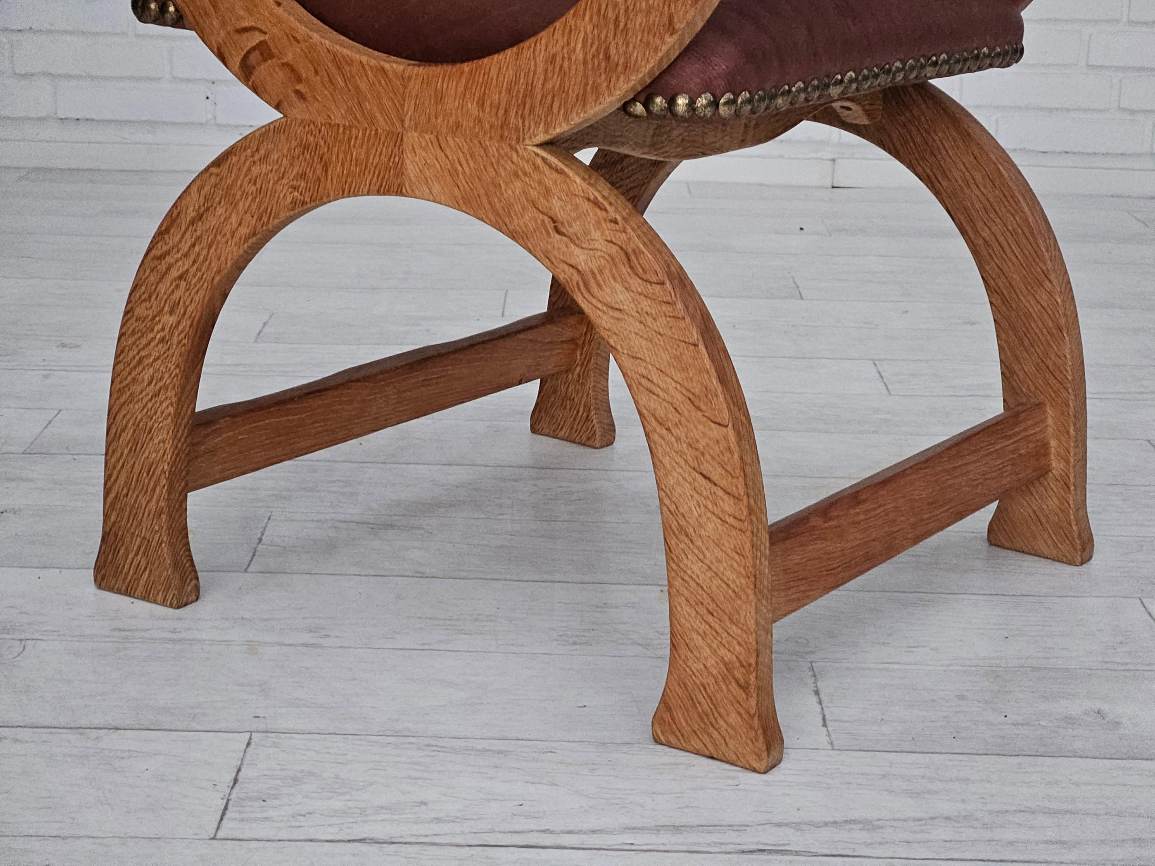 Années 50, Design/One, fauteuil retapissé, cuir brun naturel, bois de chêne. en vente 3