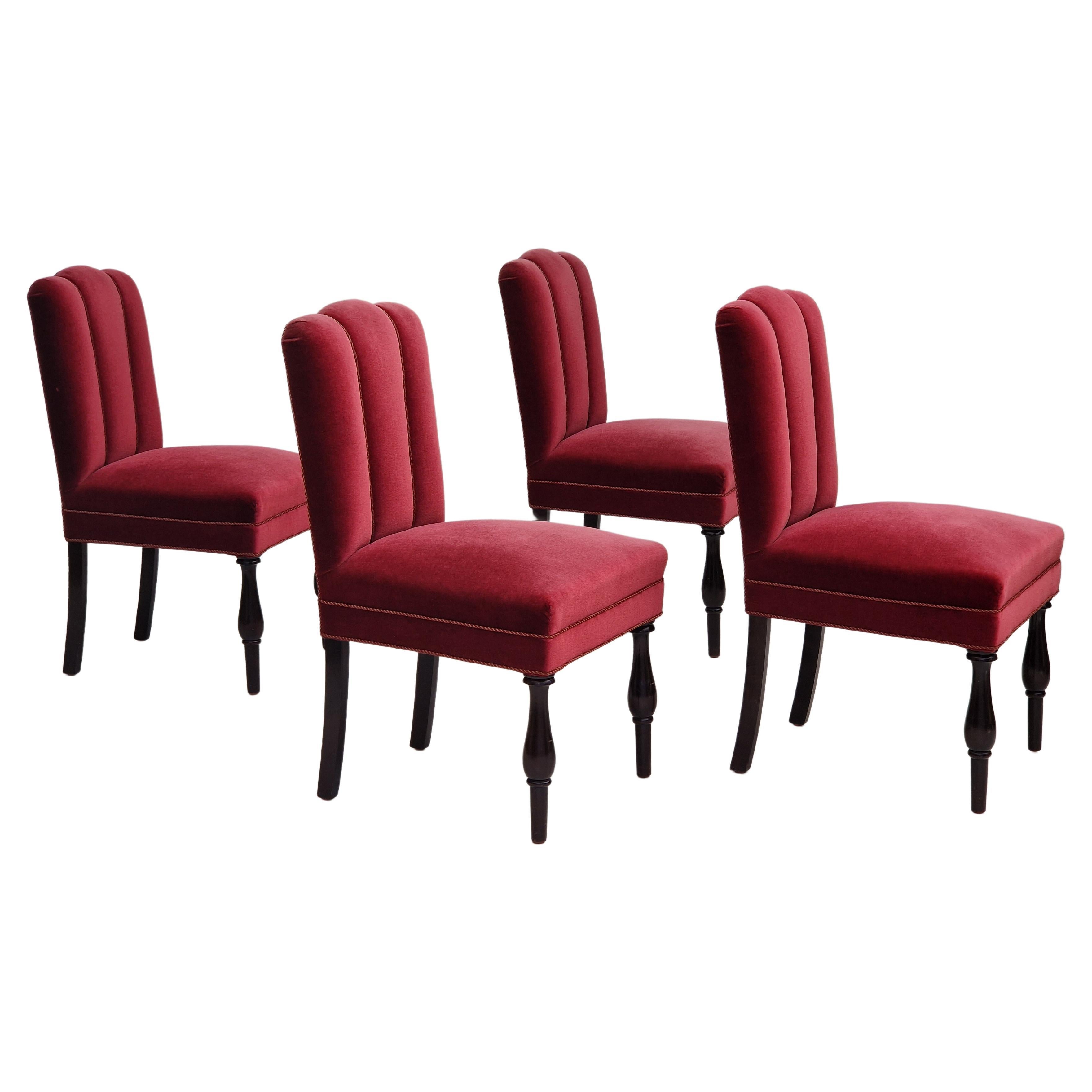 1950s, Danish Design, Set of 4 Dinning Chairs, Oak Wood, Cherry-Red Velour For Sale