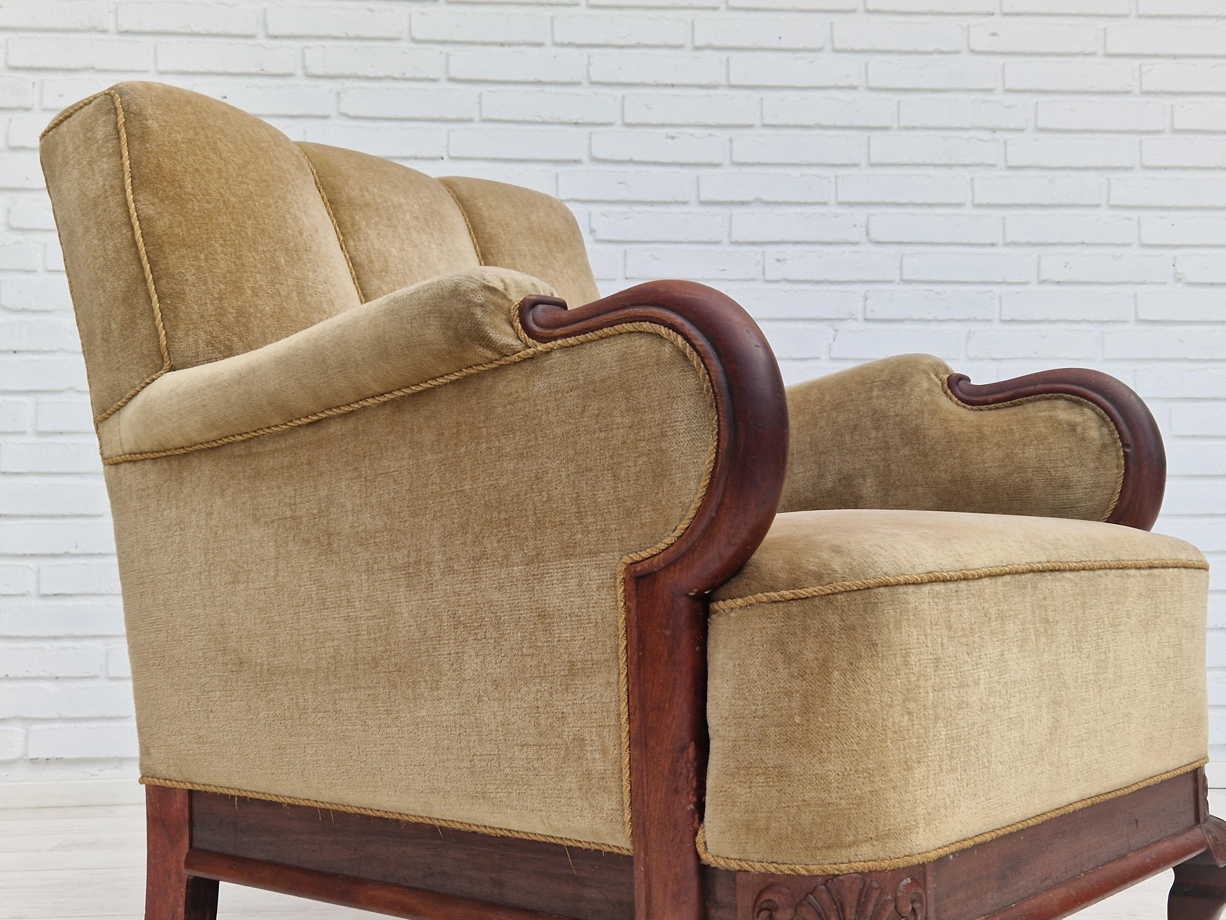 Ensemble de fauteuils danois des années 1950, design, bois de teck, velours, état d'origine. en vente 7
