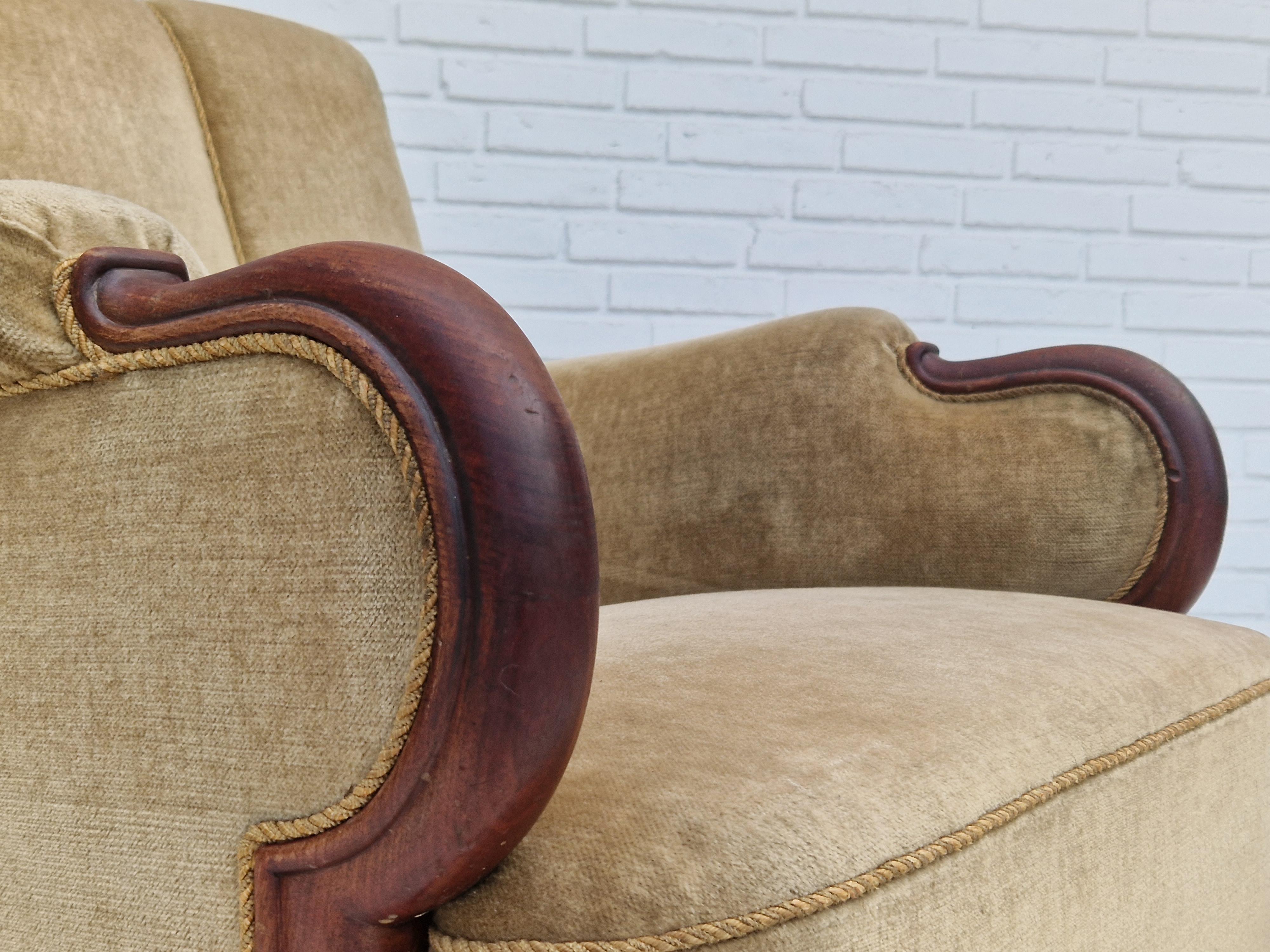 1950s, Danish Design, Set of Armchairs, Teak Wood, Velour, Original Condition For Sale 9
