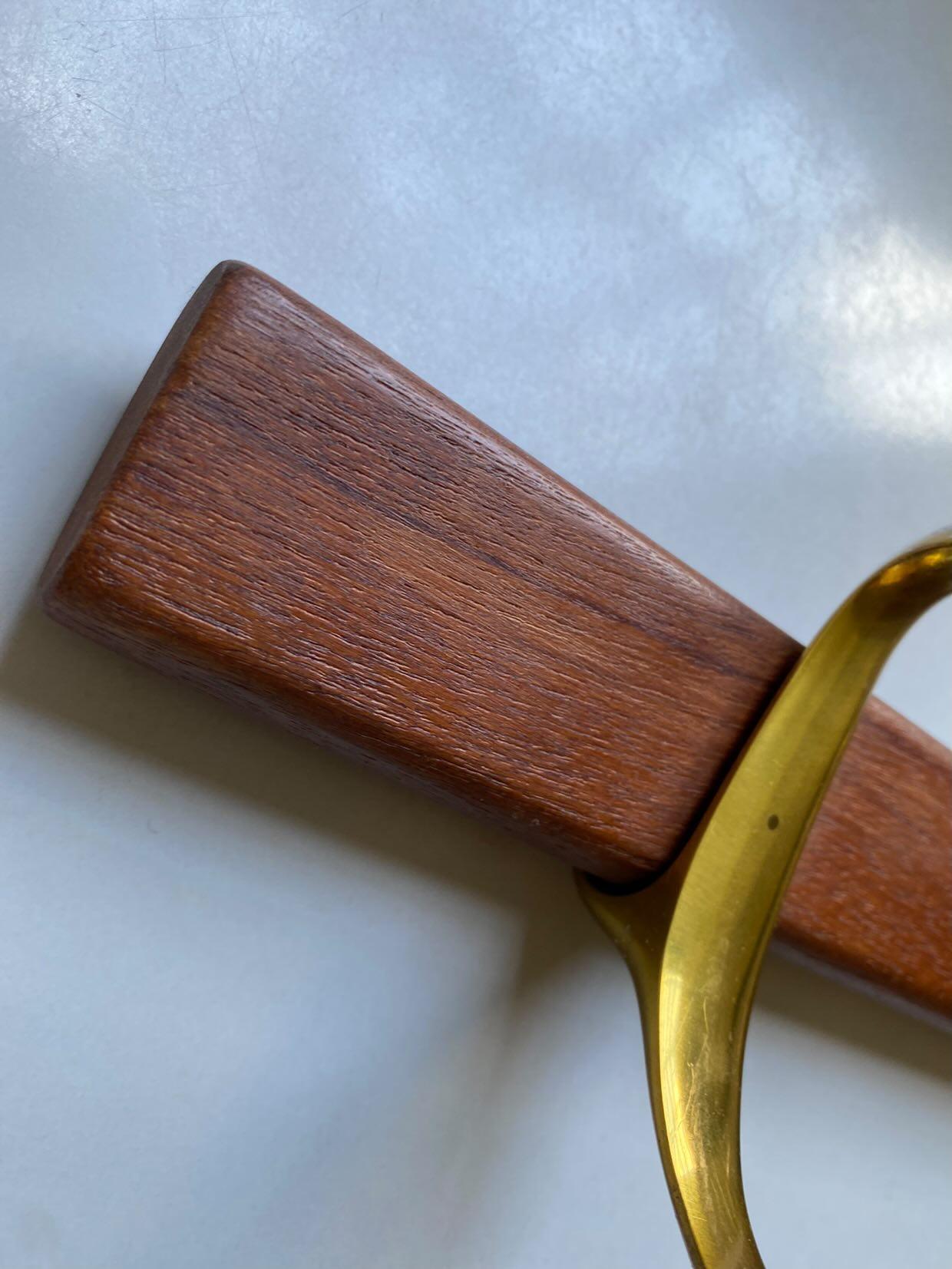 Italian 1950s Danish design solid teak and brass hall coat rack For Sale