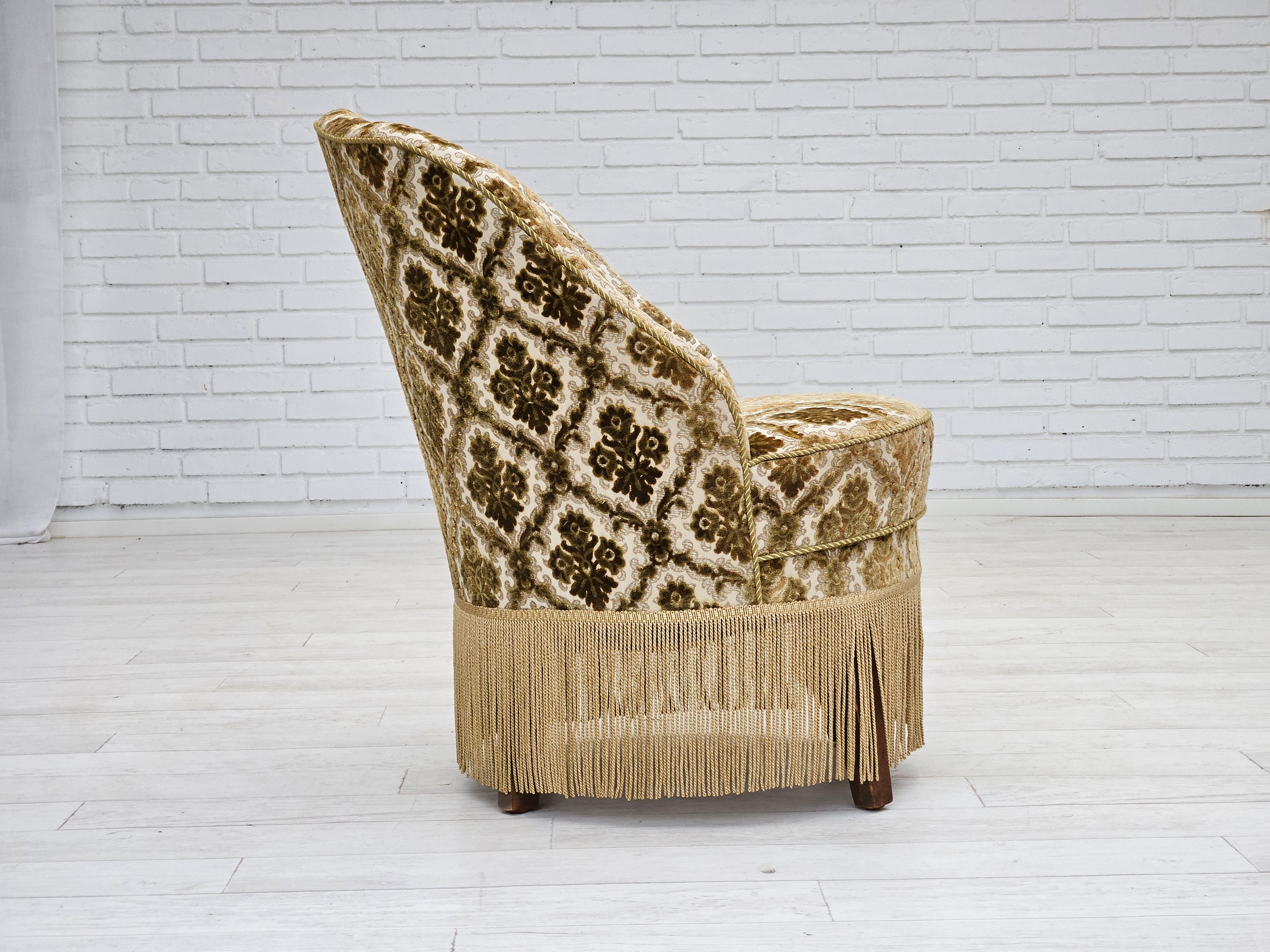 1950s, Danish easy chair, furniture velour, ash wood legs. In Good Condition For Sale In Tarm, 82