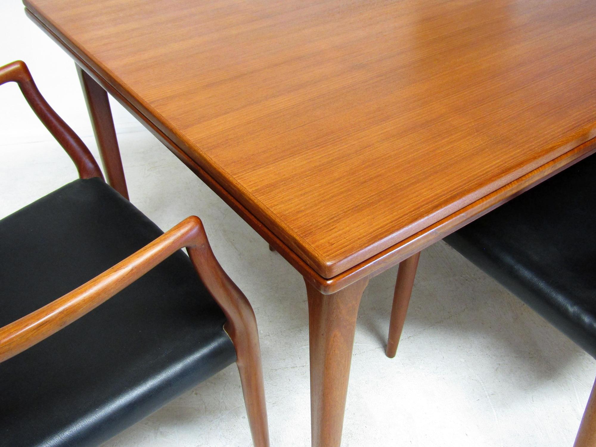 1950s Danish Extending 