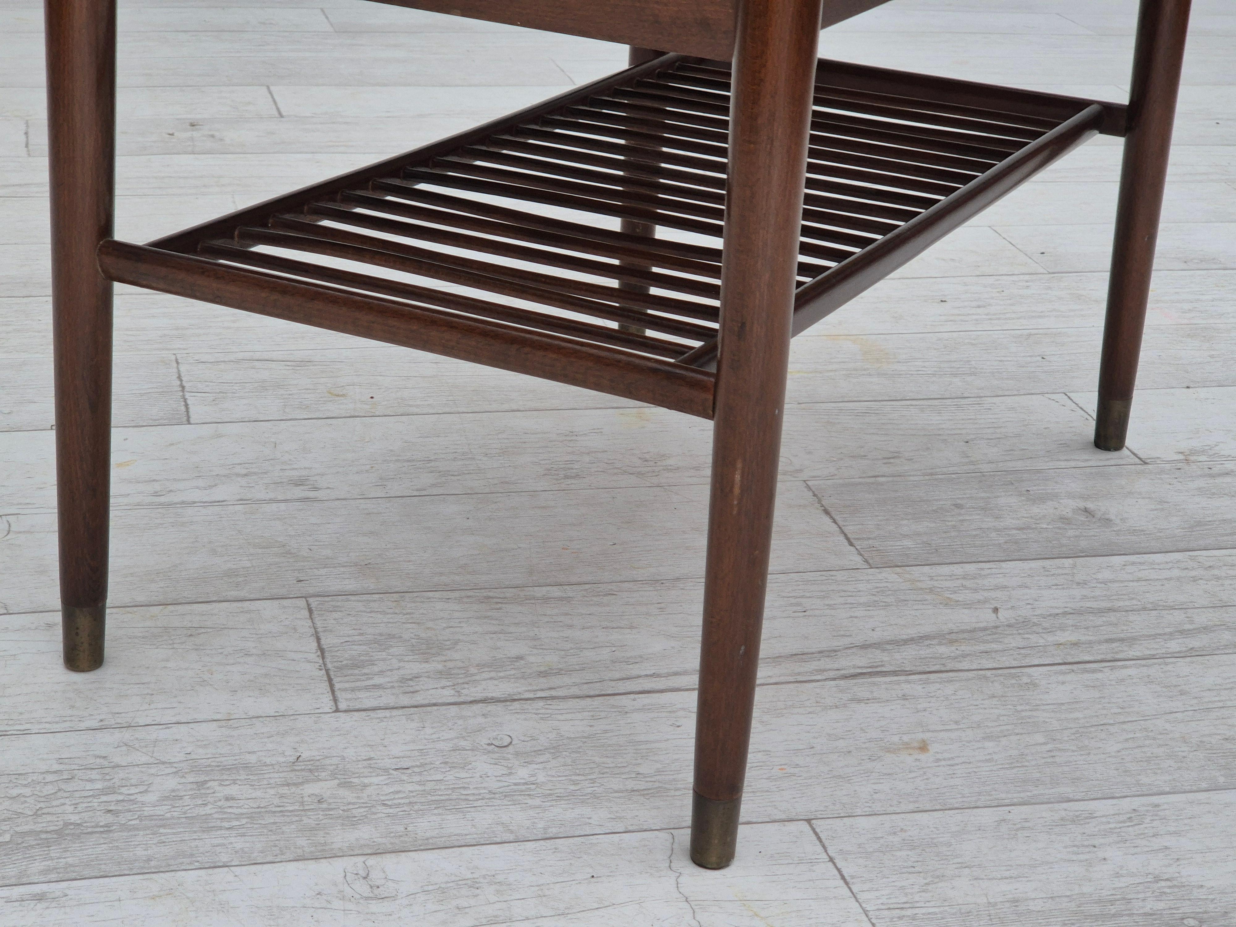 1950s, Danish foldable coffee table with drawer and shelf, original condition. For Sale 2