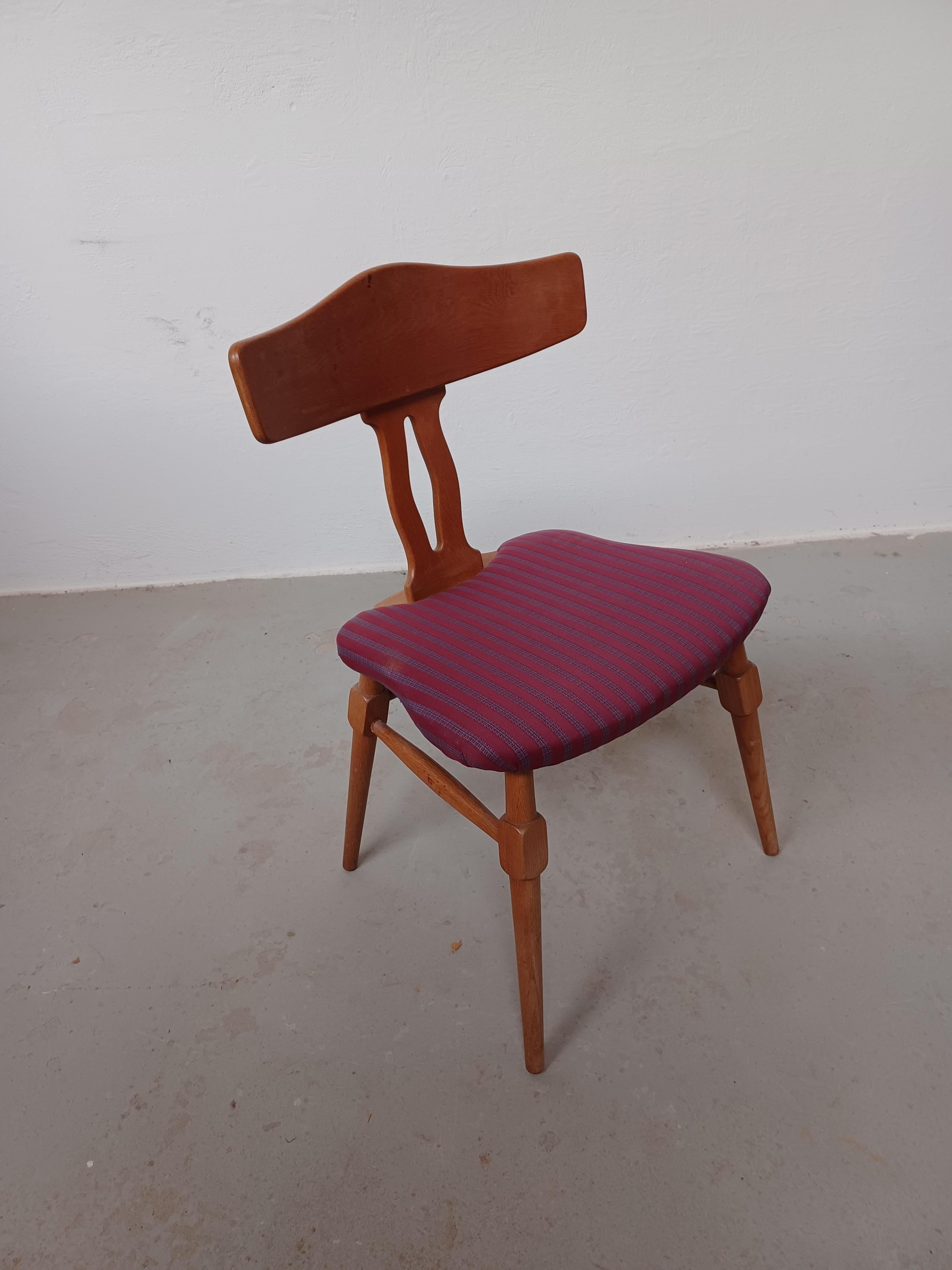 1950er Jahre Dänische Henning Kjærnulf Esszimmerstühle in OAK  Nyrup Moebelfabrik im Angebot 6