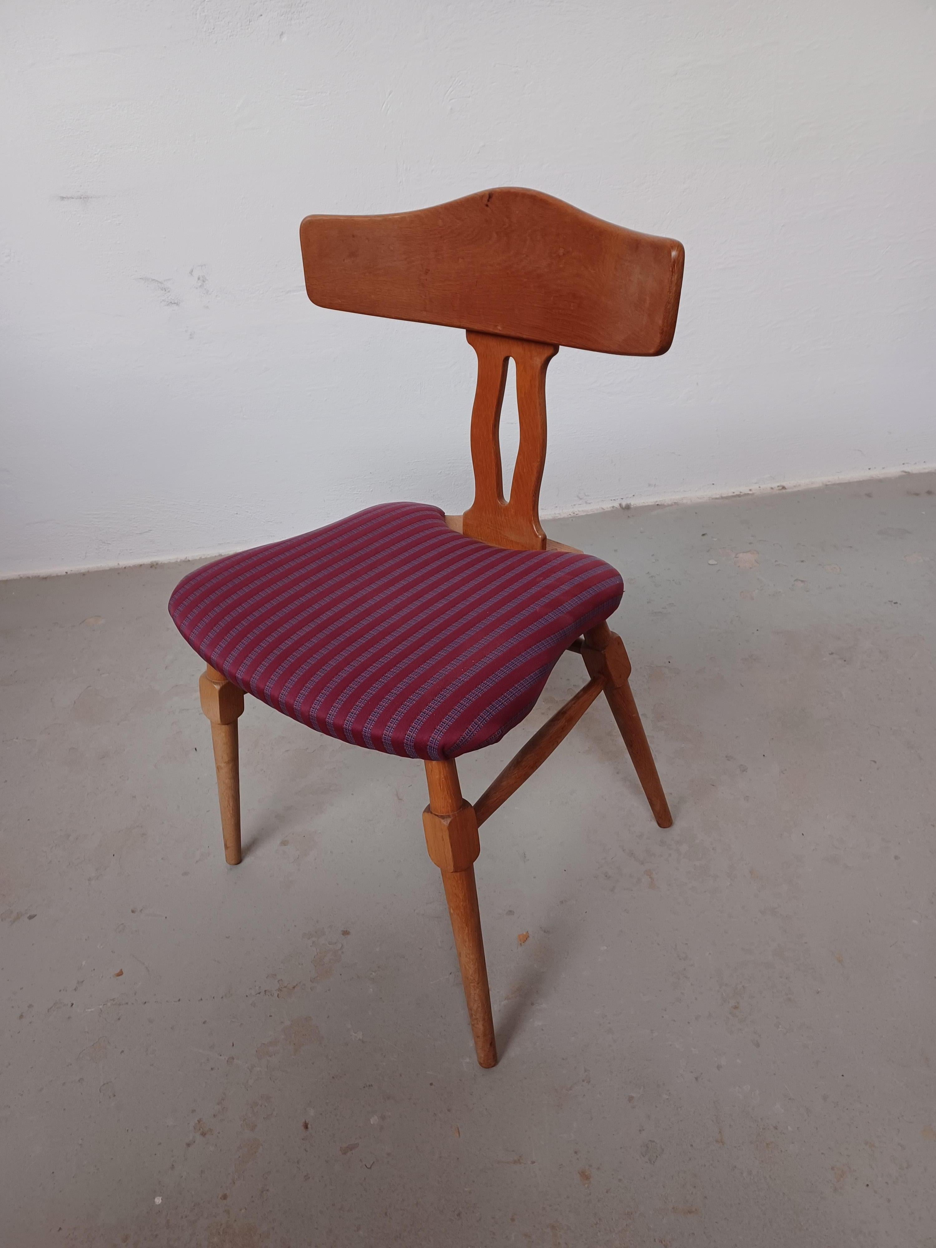 1950er Jahre Dänische Henning Kjærnulf Esszimmerstühle in OAK  Nyrup Moebelfabrik (Eichenholz) im Angebot