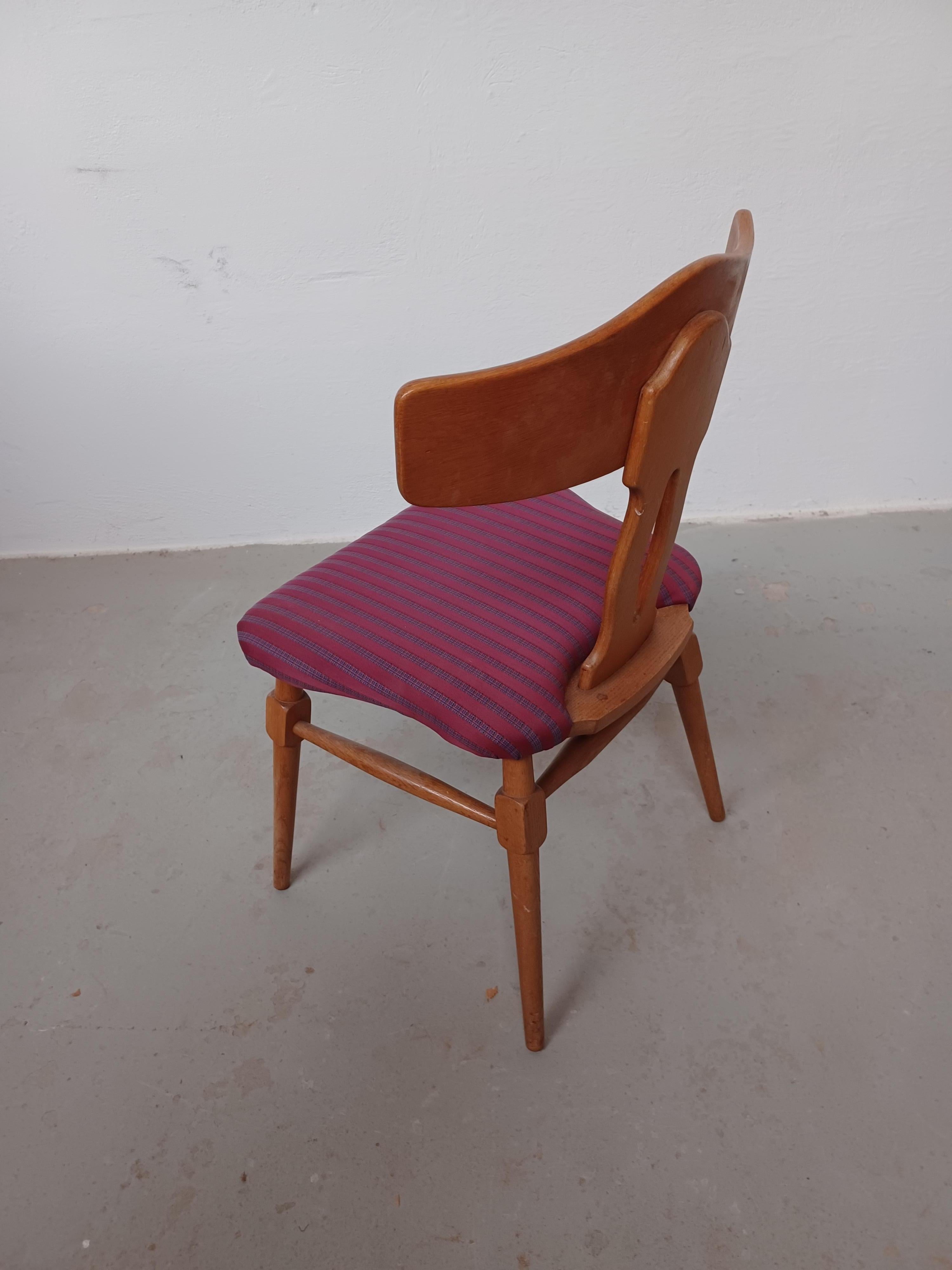 1950er Jahre Dänische Henning Kjærnulf Esszimmerstühle in OAK  Nyrup Moebelfabrik im Angebot 2