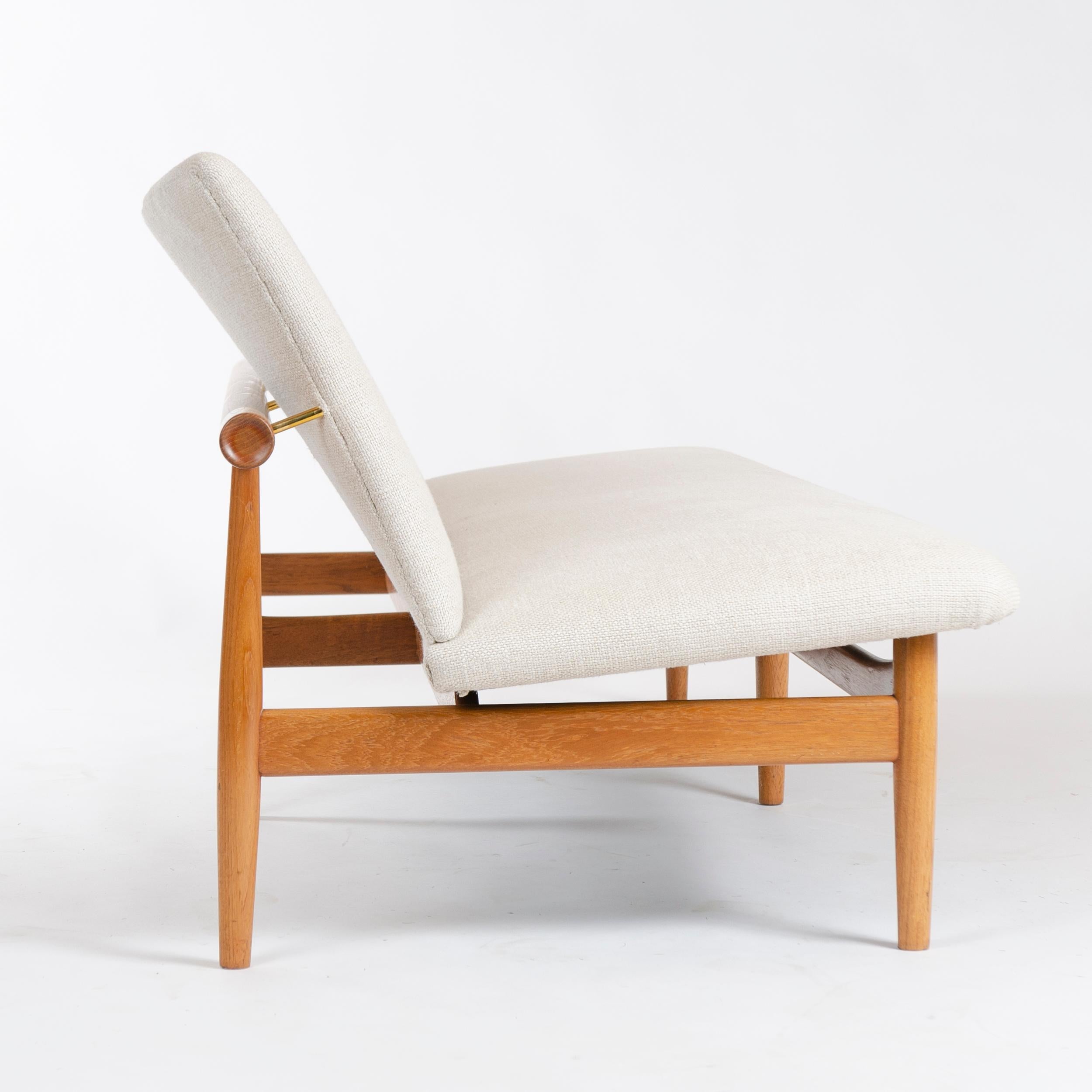 Scandinavian Modern 1950s Danish 'Japan Sofa' in Linen Upholstery by Finn Juhl for France & Son