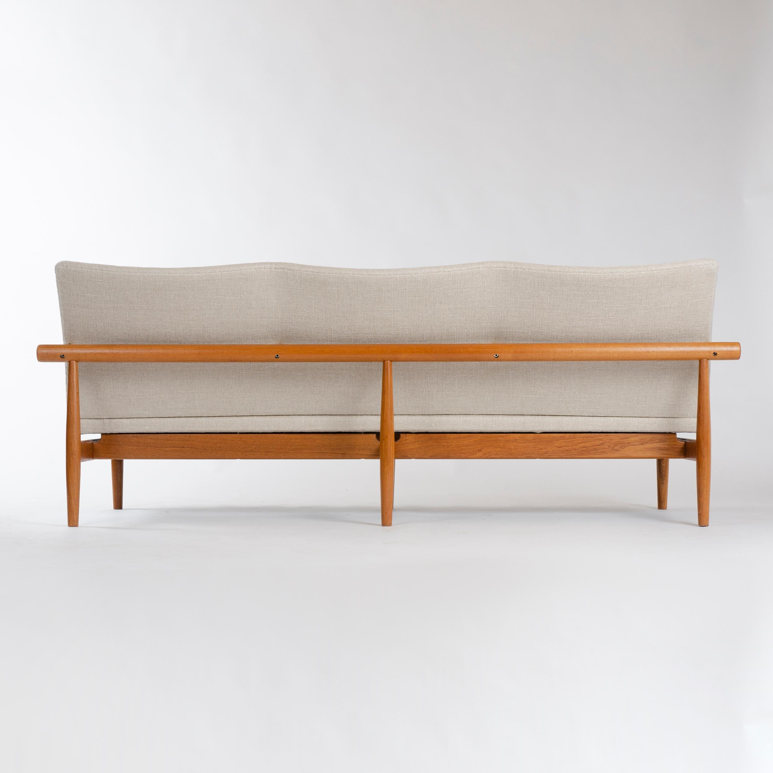 Mid-20th Century 1950s Danish 'Japan Sofa' in Linen Upholstery by Finn Juhl for France & Son