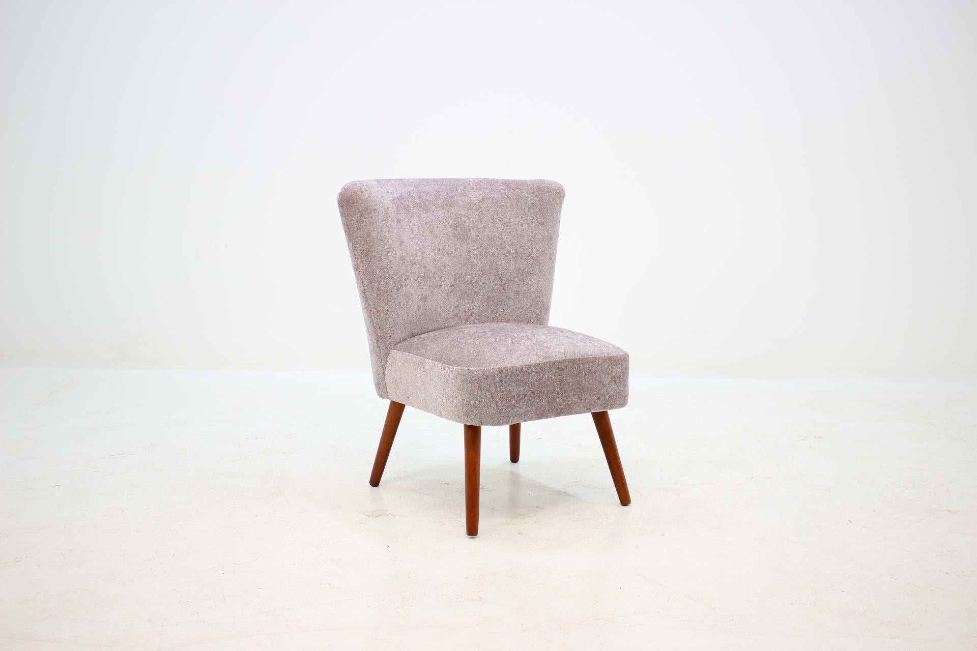 Mid-Century Modern 1950s Danish Lounge Chair For Sale
