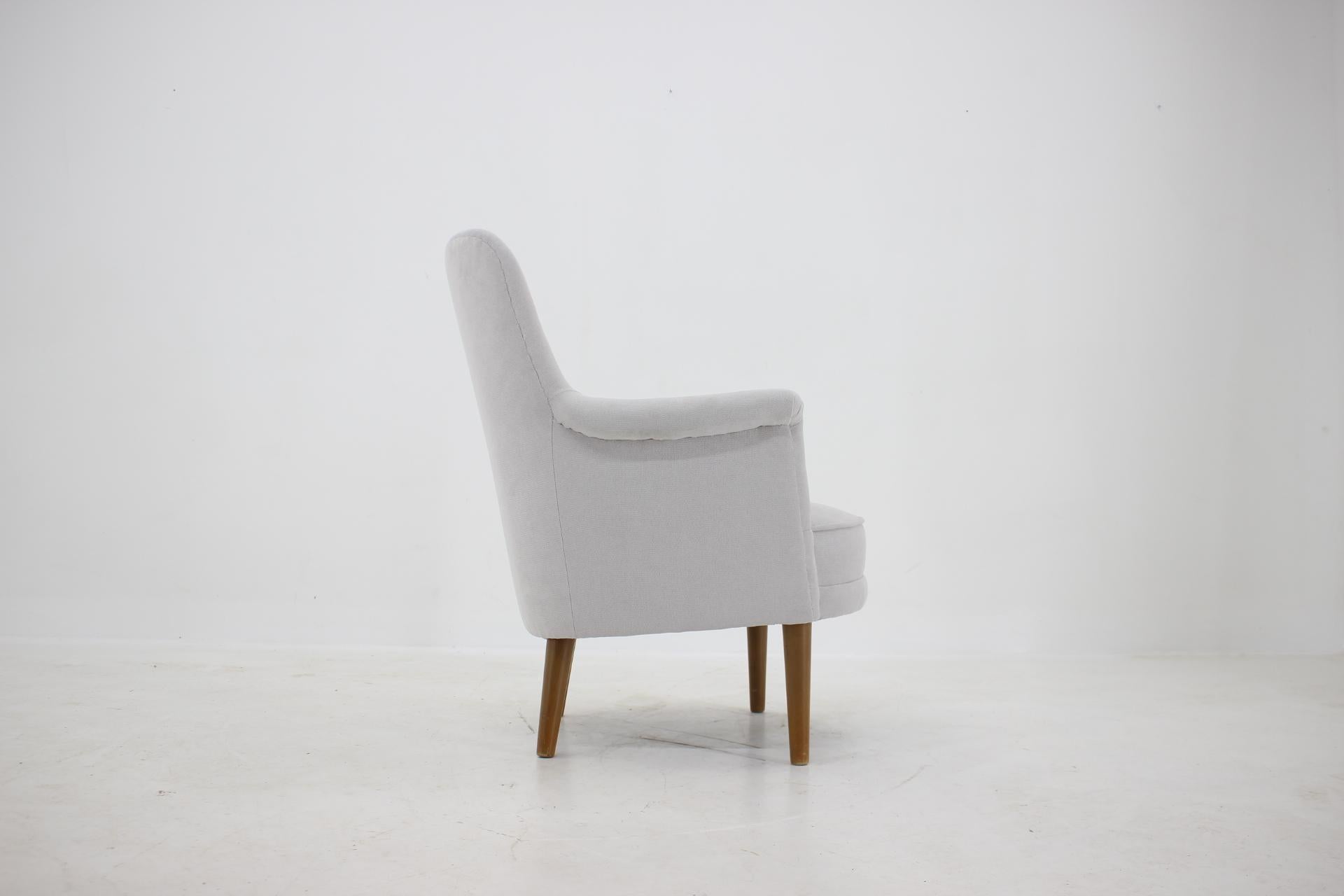 Mid-20th Century 1950s Danish Lounge Chair For Sale