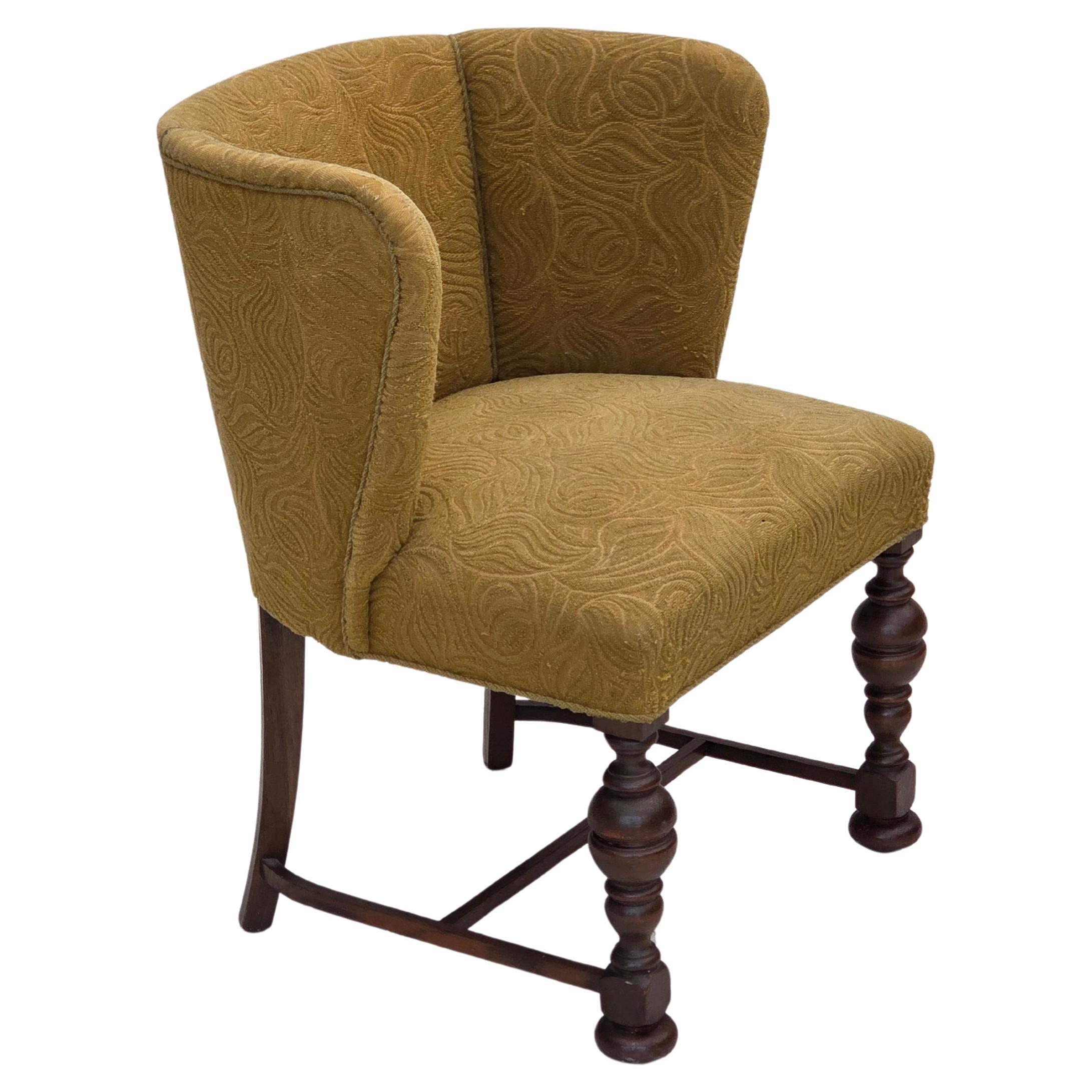 Años 50, sillón danés, muebles de terciopelo/lana verde, madera de roble oscuro. en venta