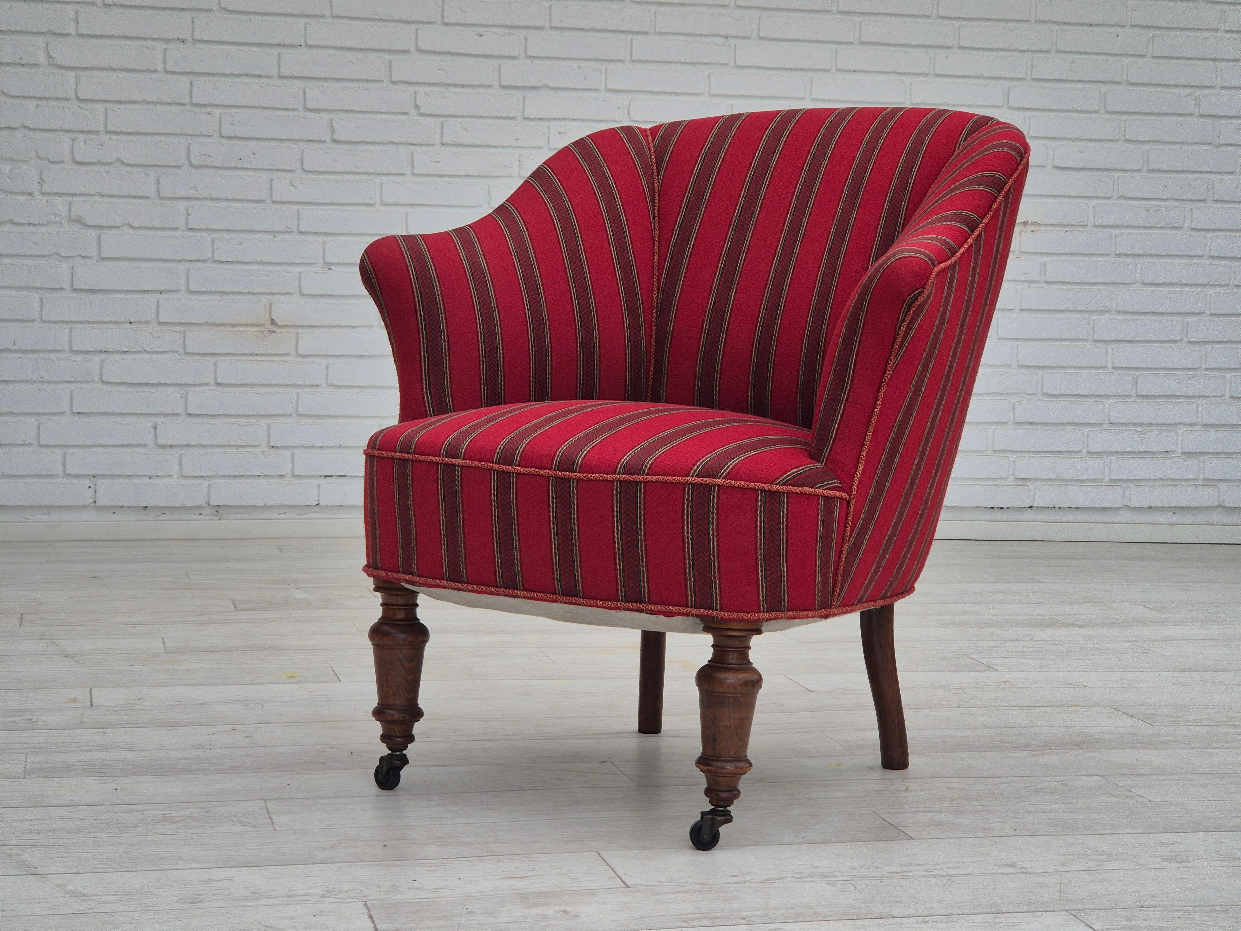 1950s, Danish lounge chair, original condition, red furniture wool. For Sale 8